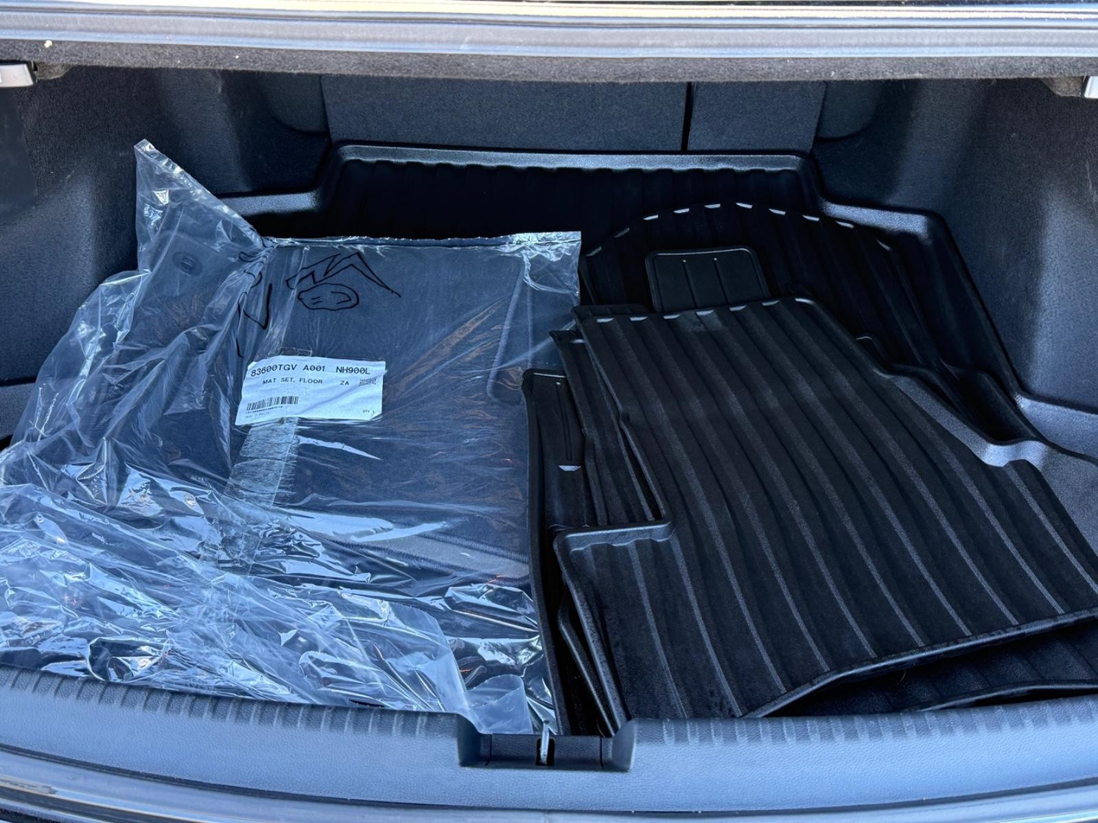 Acura TLX Vehicle Image 05