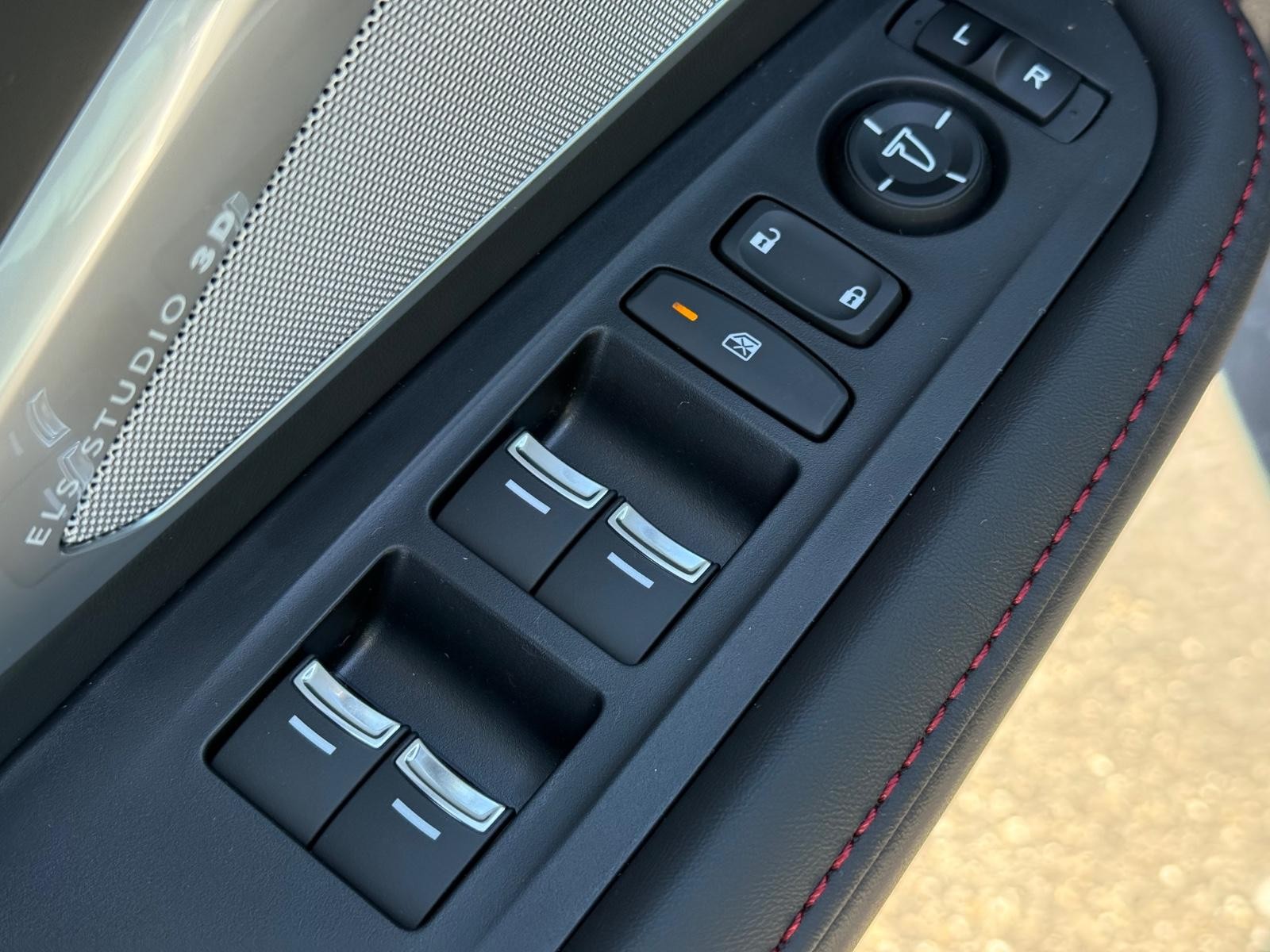 Acura RDX Vehicle Image 15