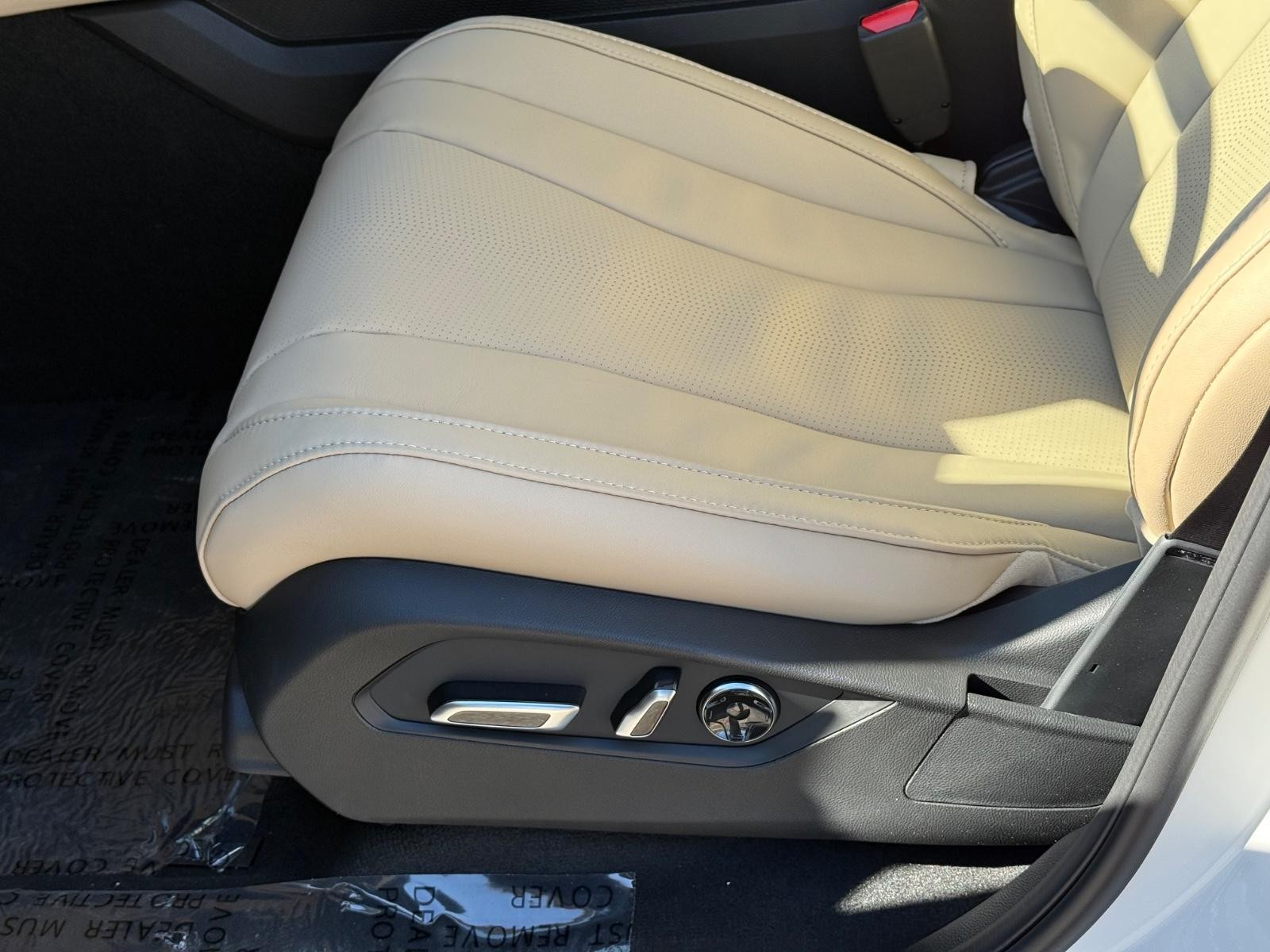 Acura MDX Vehicle Image 16