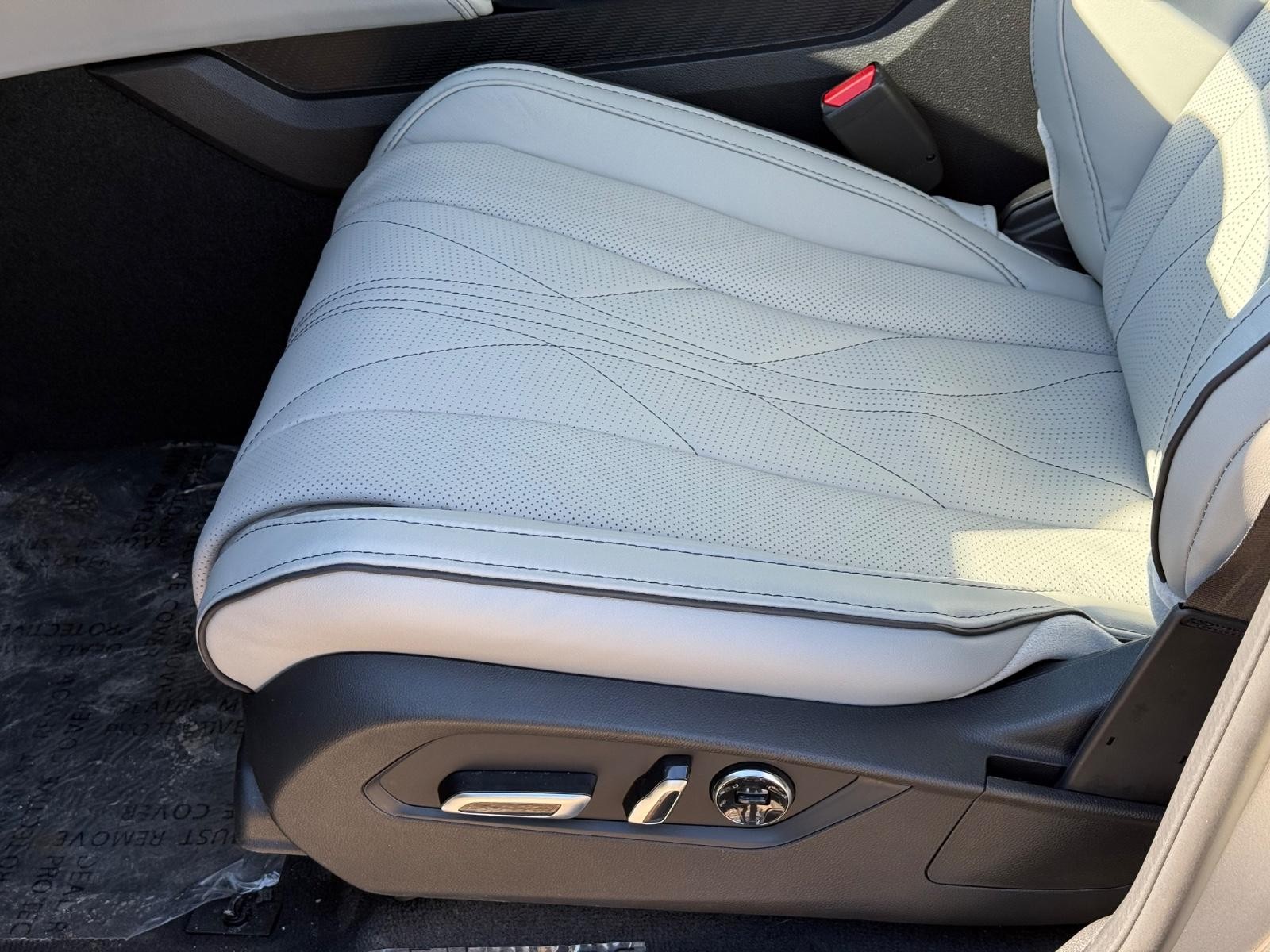 Acura MDX Vehicle Image 16