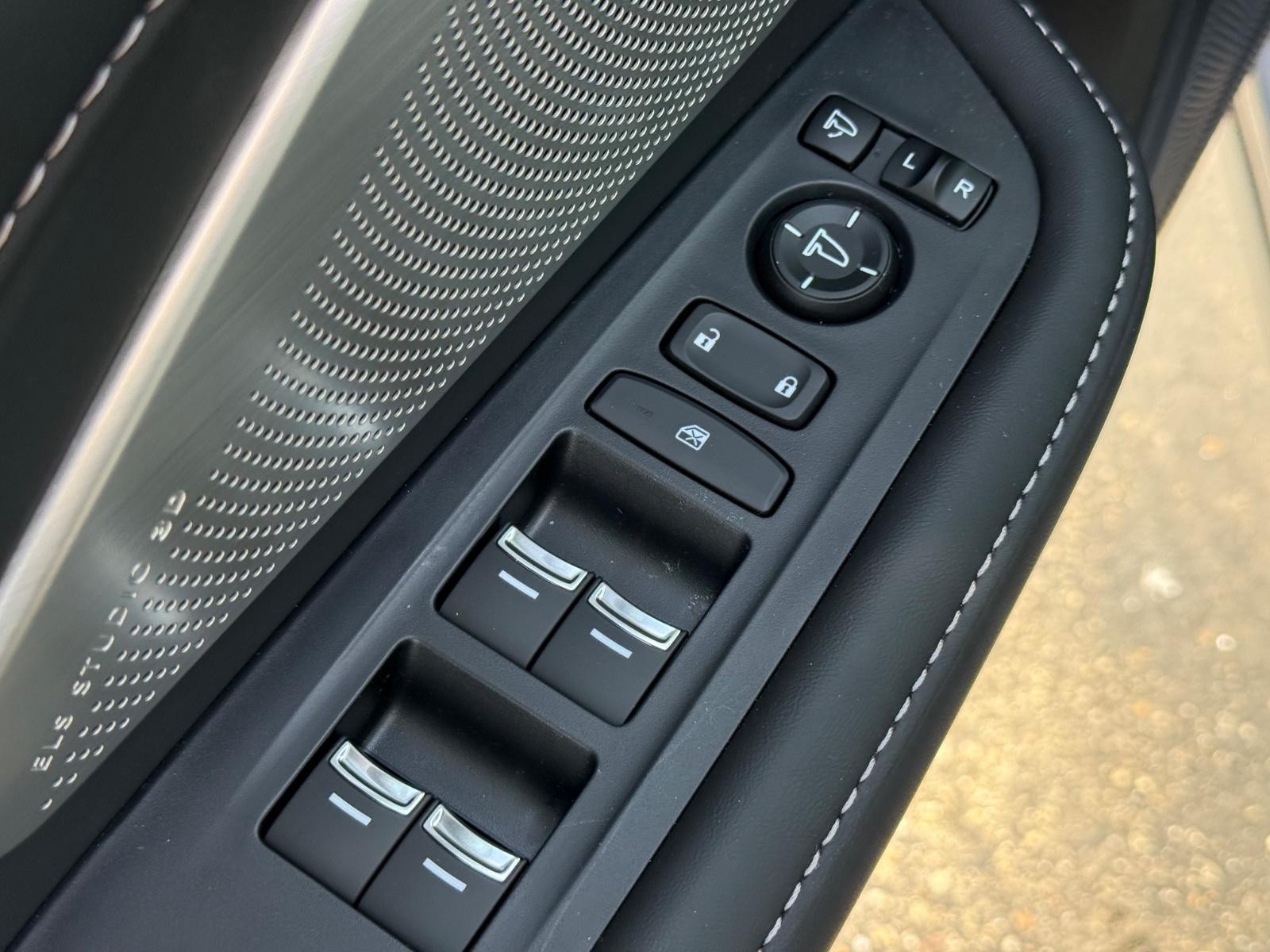 Acura RDX Vehicle Image 15