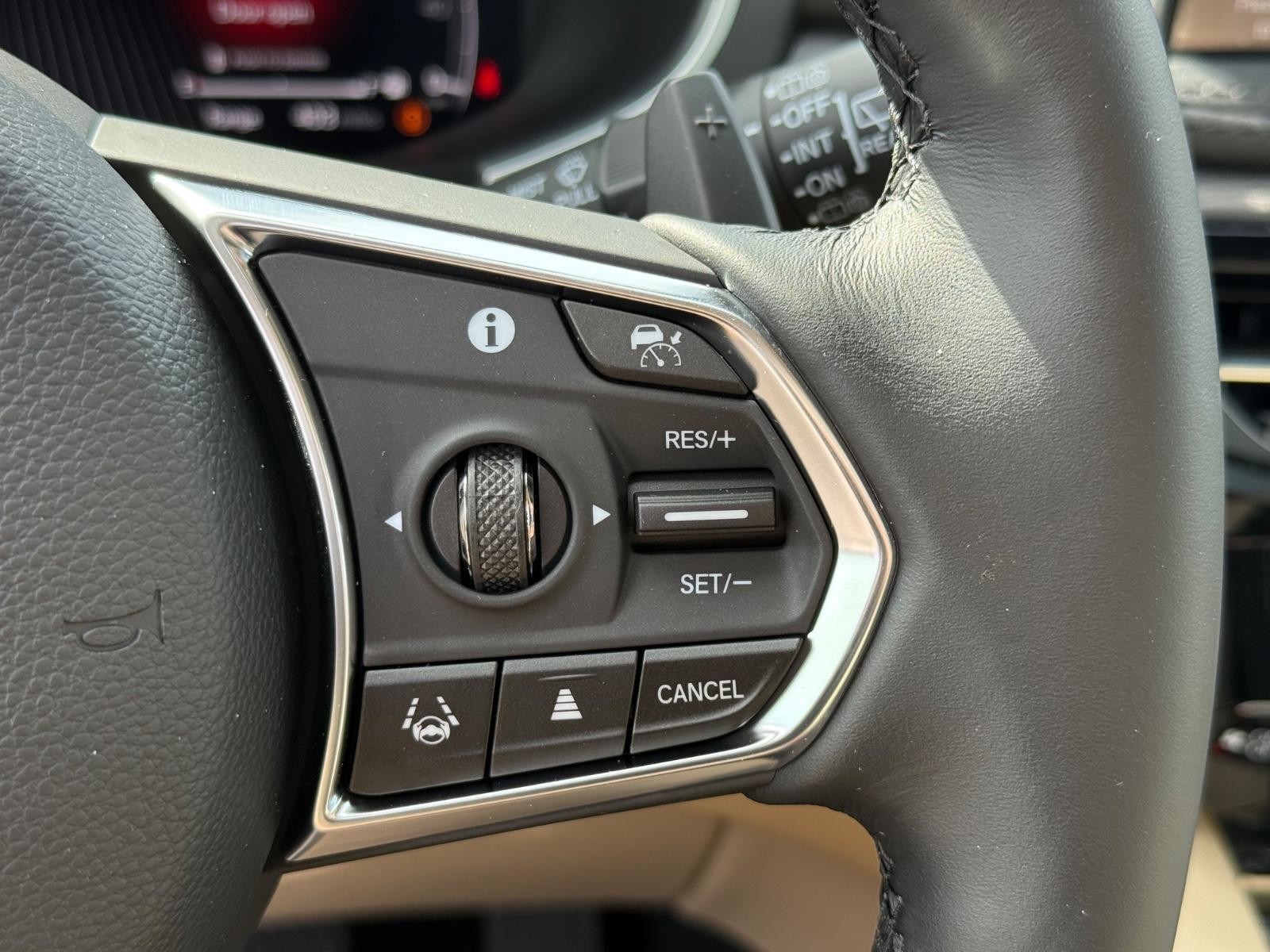 Acura MDX Vehicle Image 12