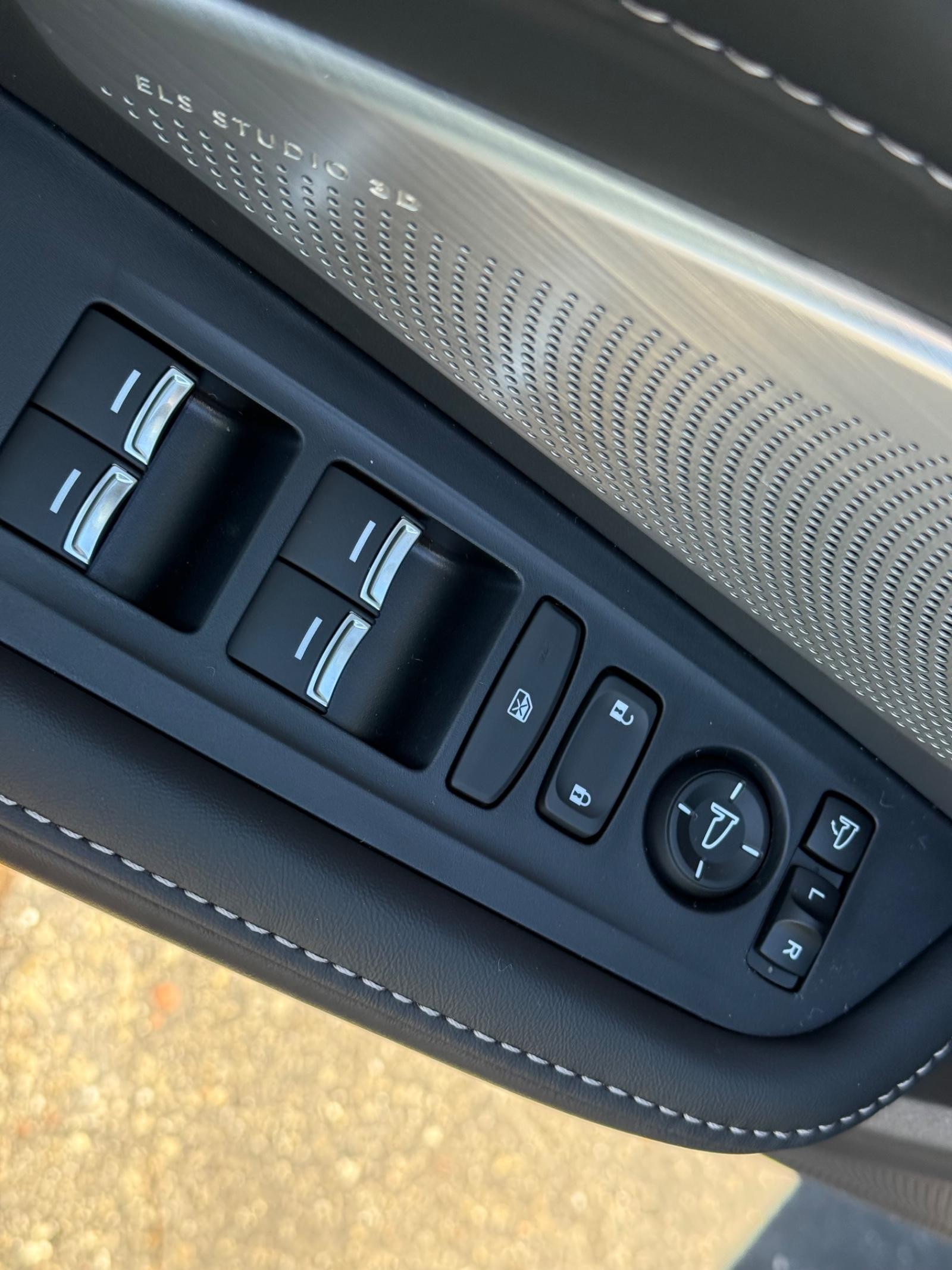 Acura RDX Vehicle Image 15