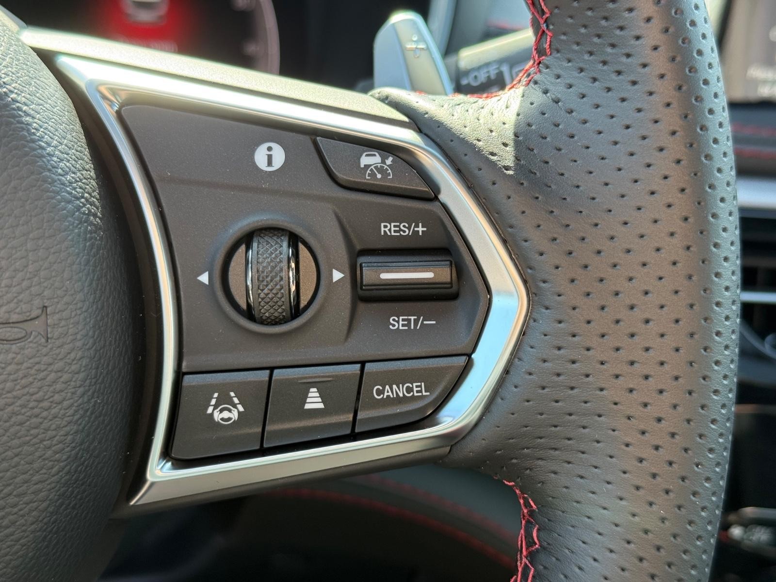 Acura MDX Vehicle Image 13