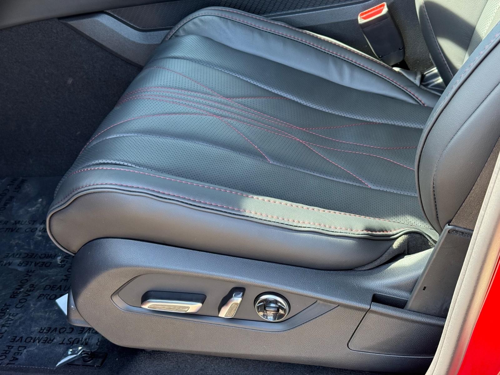 Acura MDX Vehicle Image 17