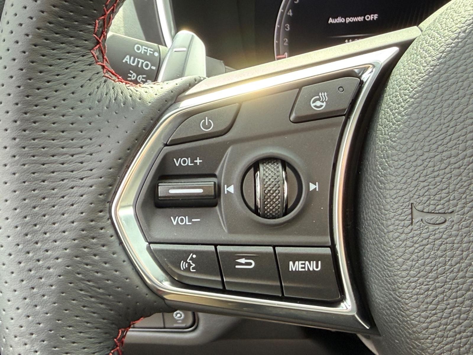 Acura MDX Vehicle Image 12