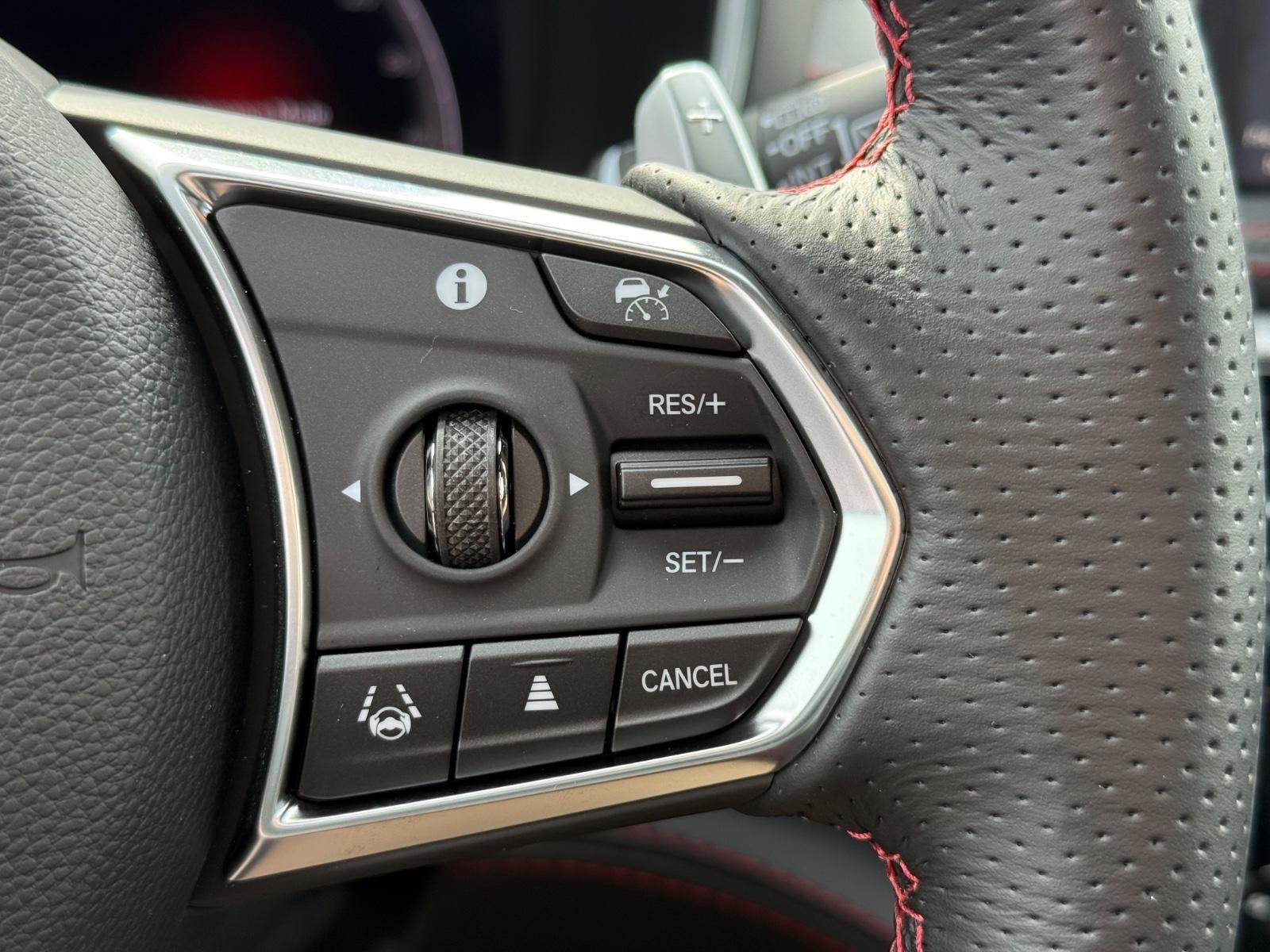 Acura MDX Vehicle Image 13