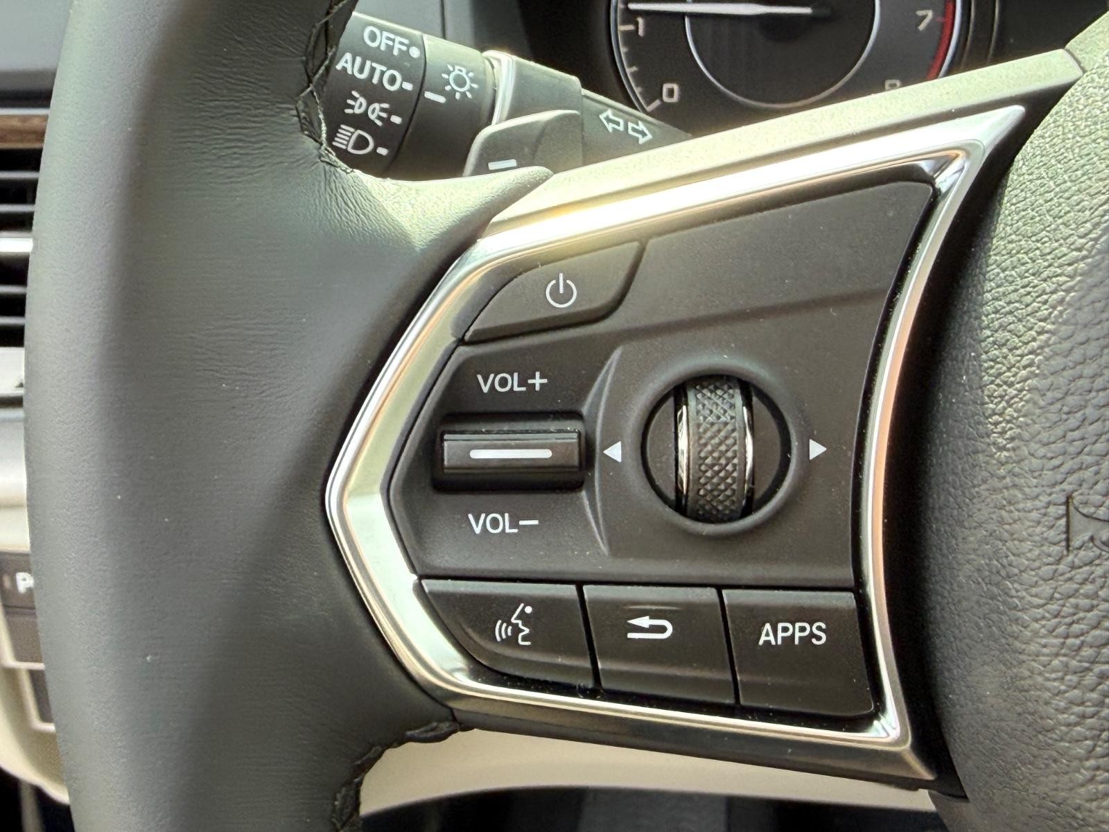 Acura RDX Vehicle Image 12