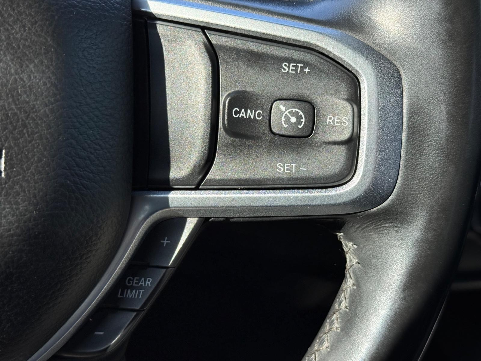 Ram 1500 Vehicle Image 17