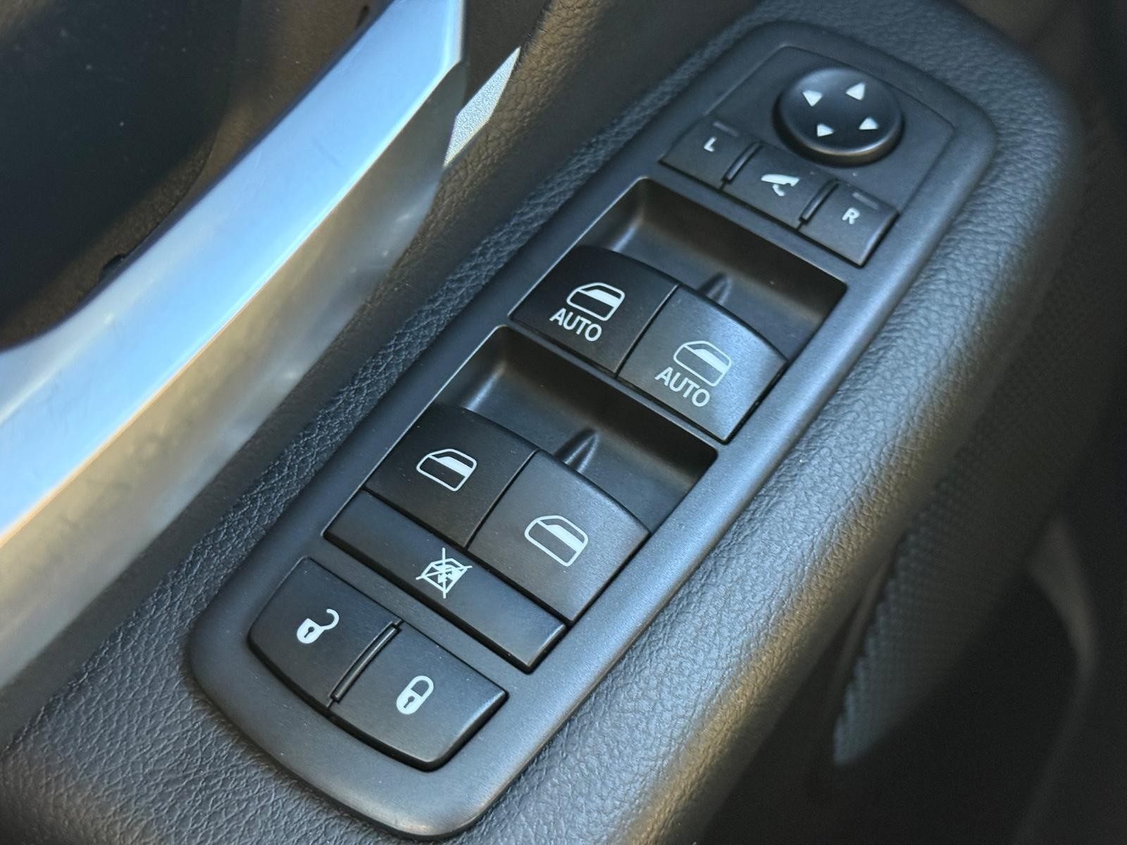 Ram 1500 Vehicle Image 20