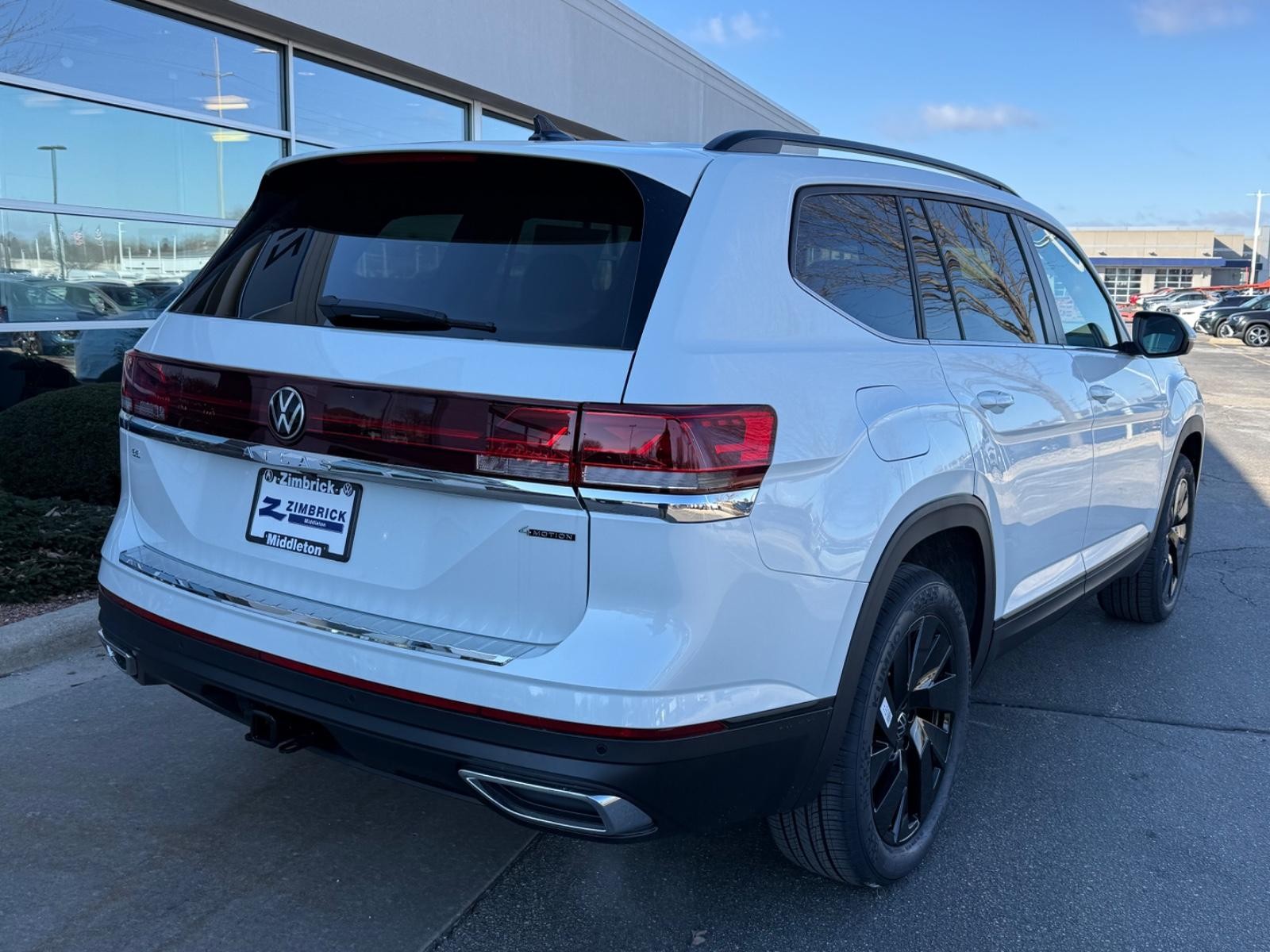 Volkswagen Atlas Vehicle Image 03
