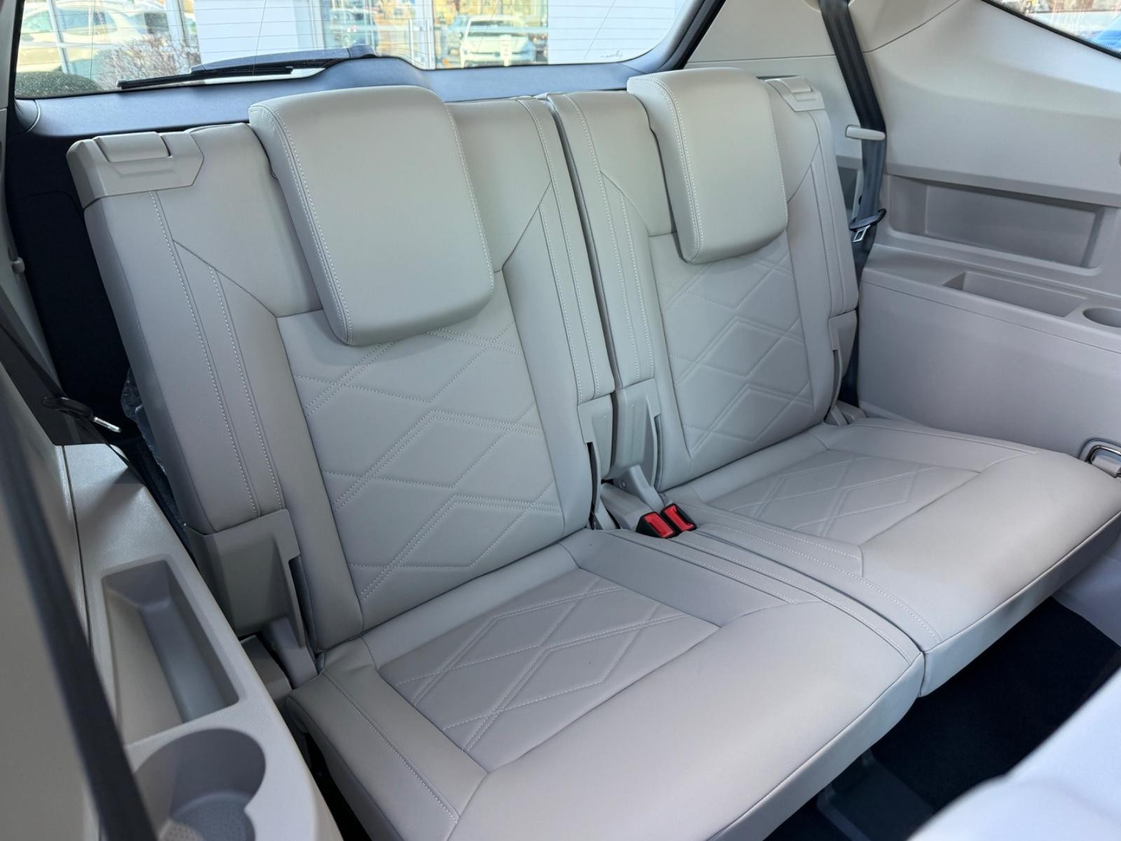 Volkswagen Atlas Vehicle Image 05