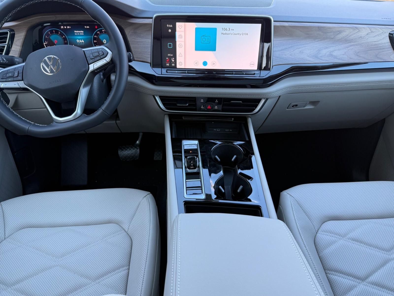 Volkswagen Atlas Vehicle Image 07