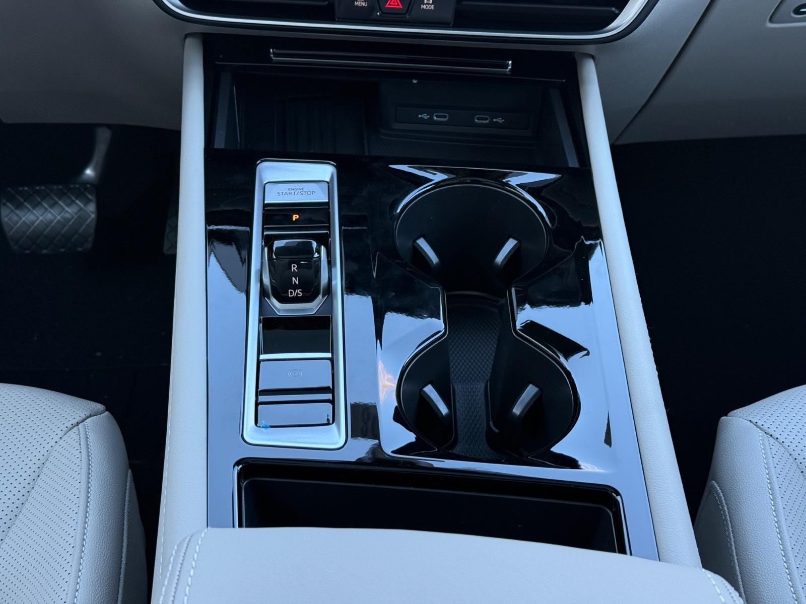 Volkswagen Atlas Vehicle Image 09