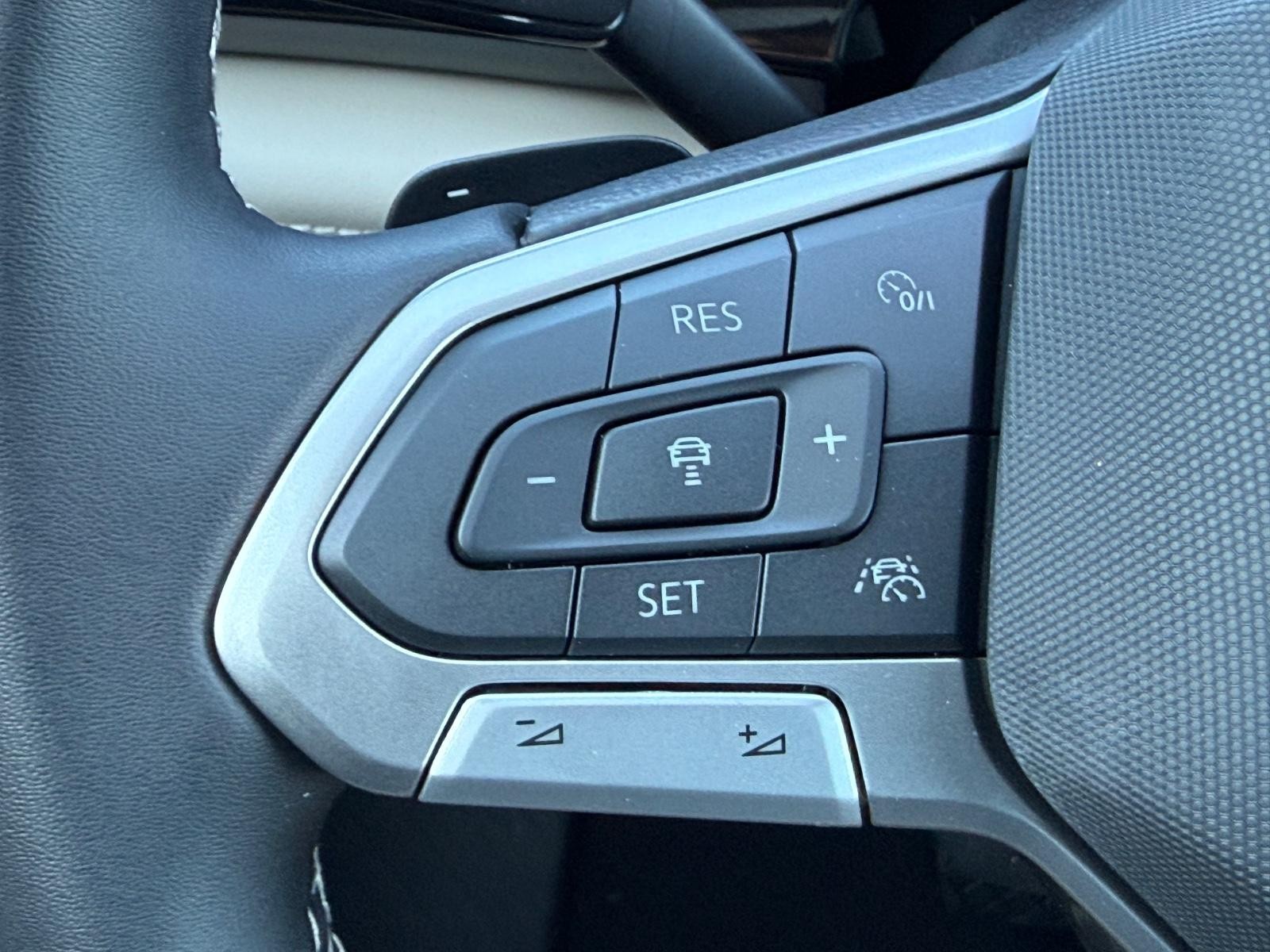 Volkswagen Atlas Vehicle Image 12