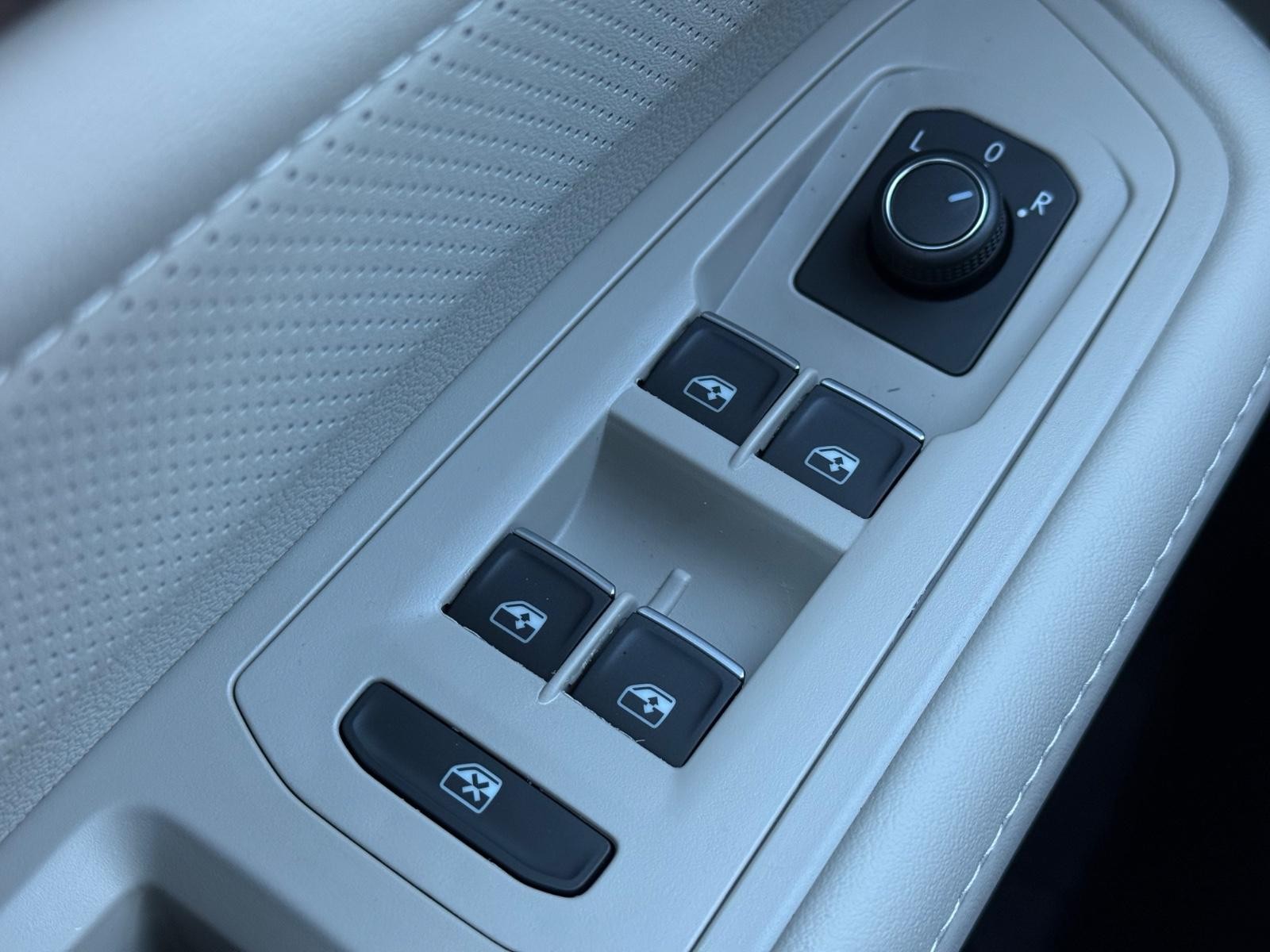 Volkswagen Atlas Vehicle Image 16