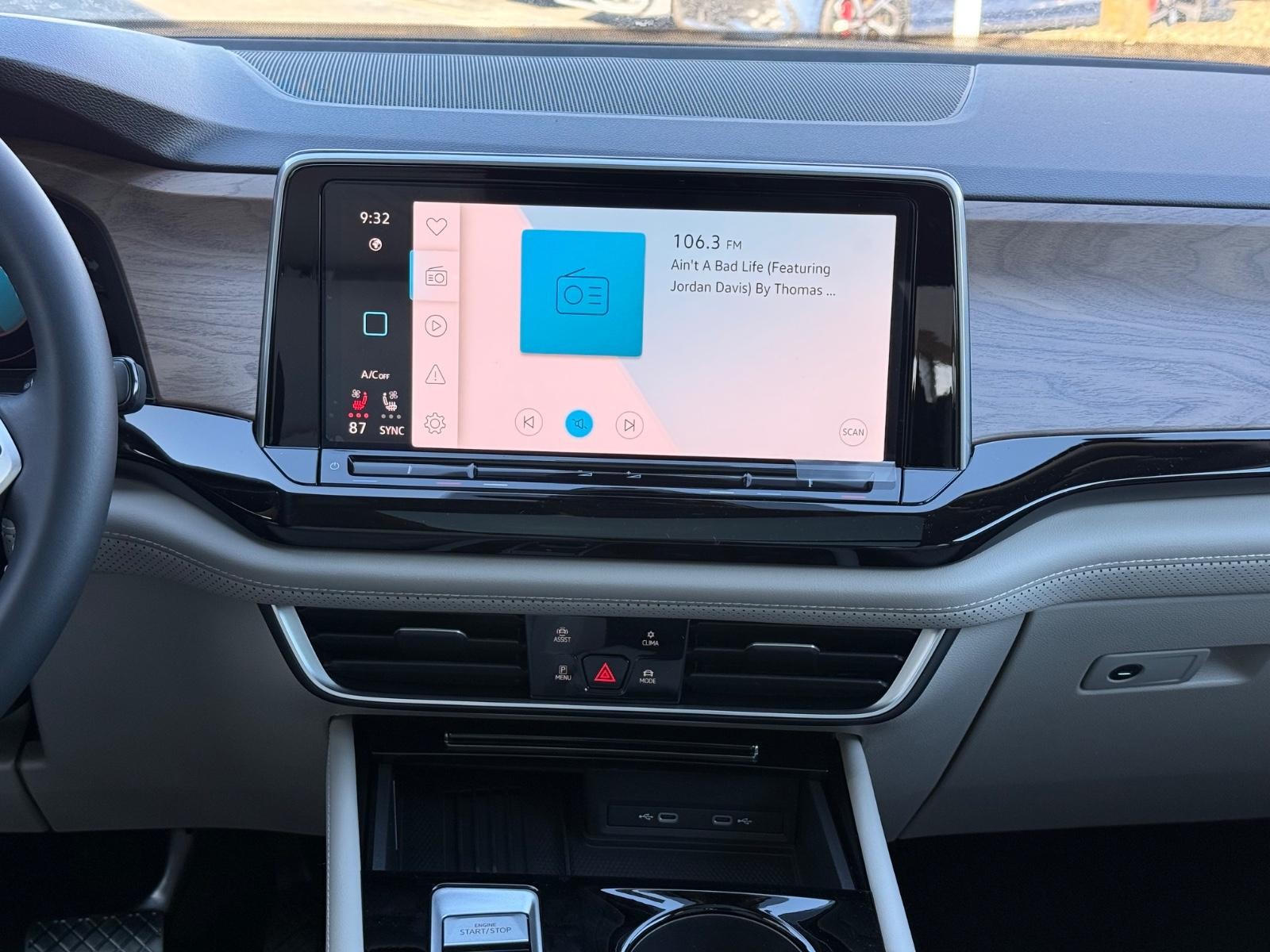 Volkswagen Atlas Vehicle Image 08