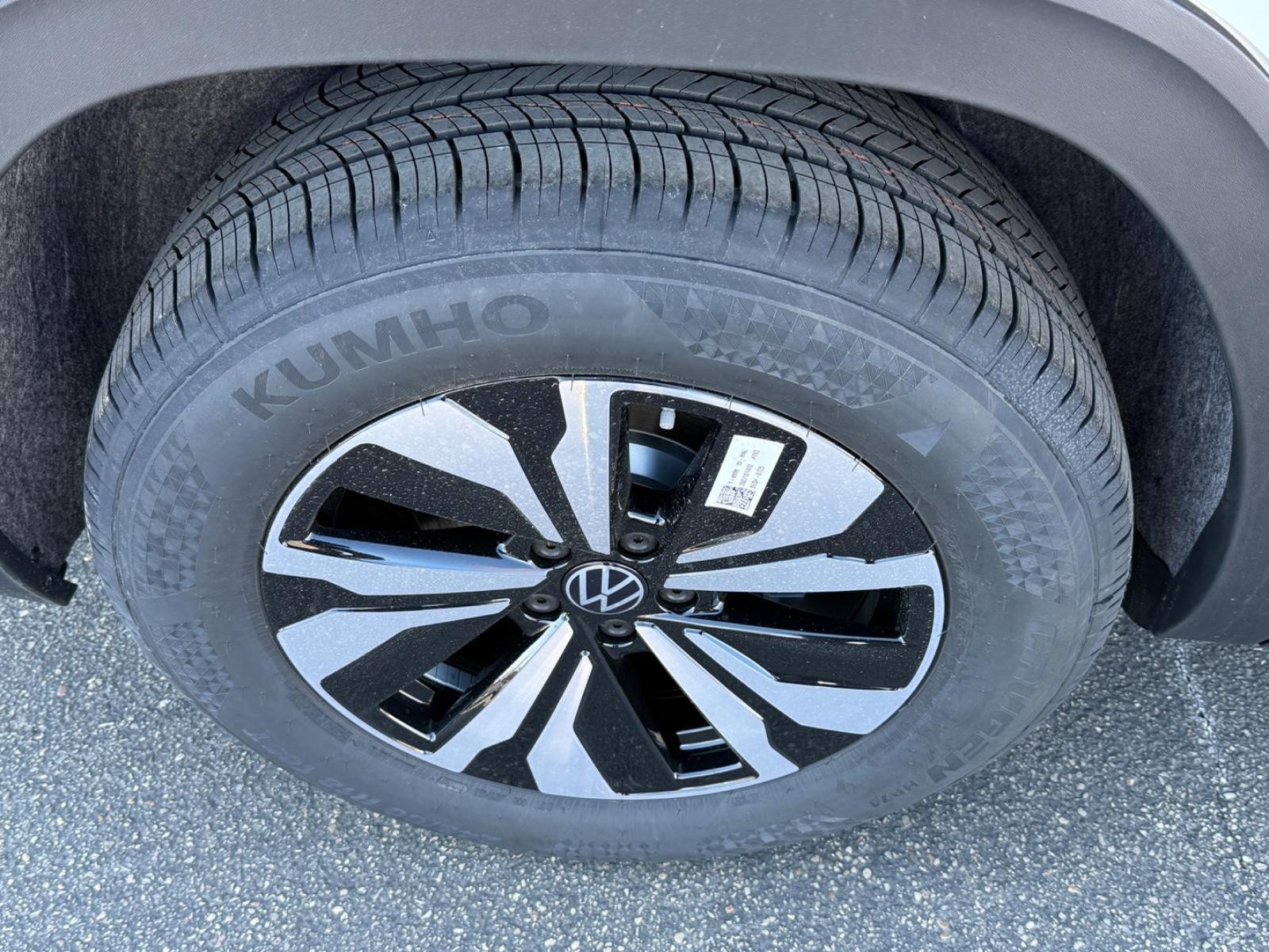 Volkswagen Atlas Vehicle Image 04