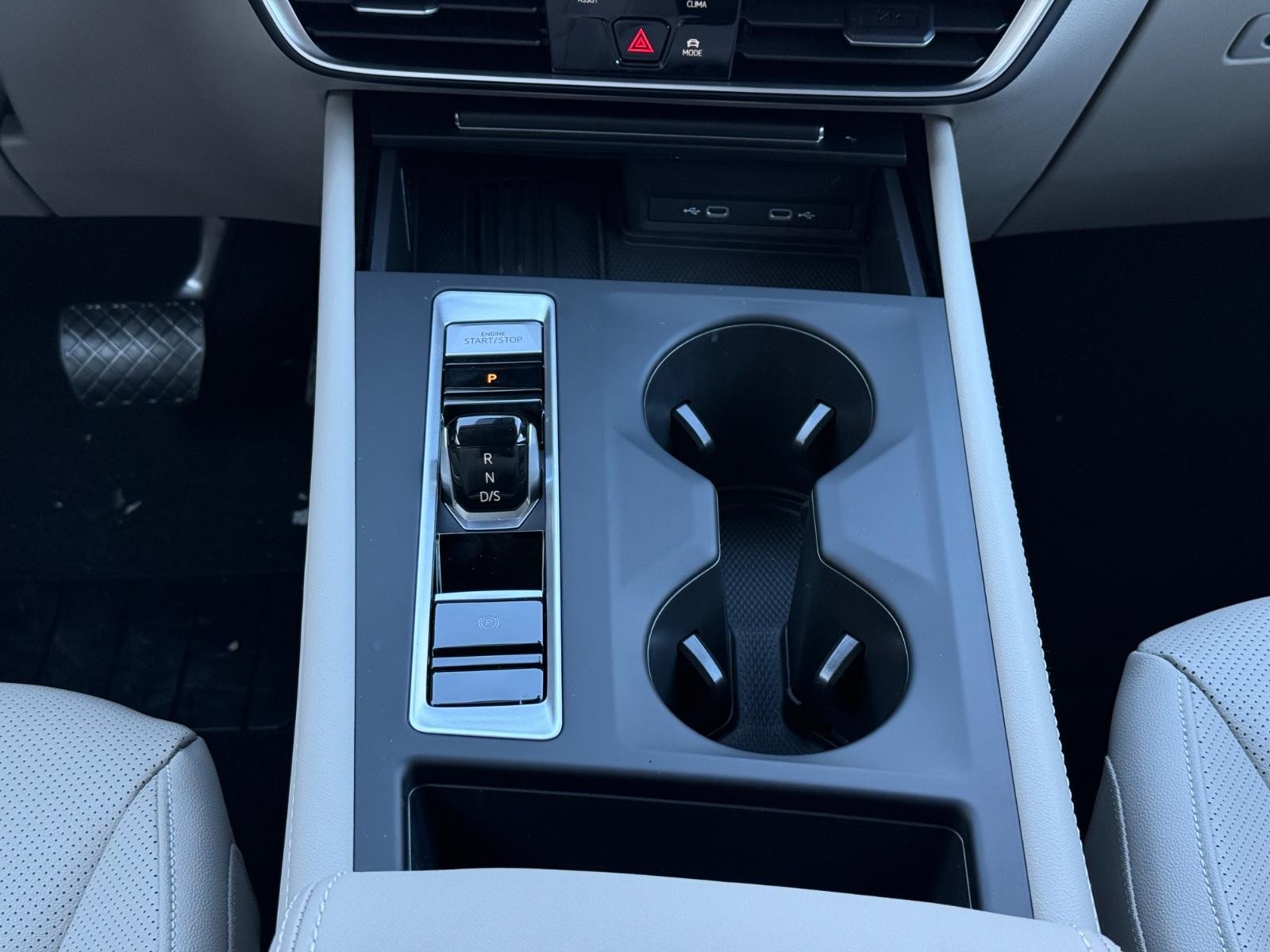 Volkswagen Atlas Vehicle Image 09