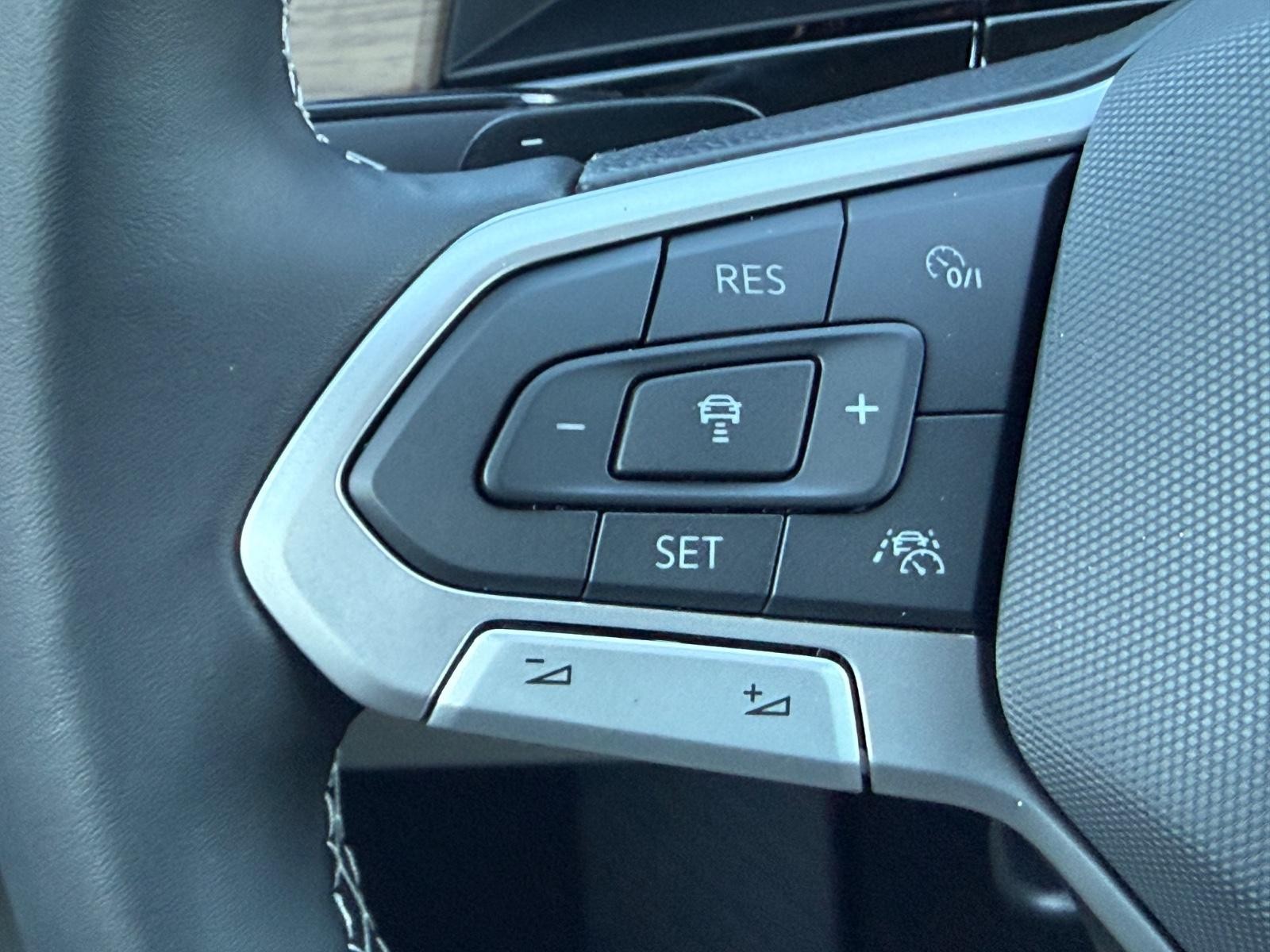 Volkswagen Atlas Vehicle Image 12