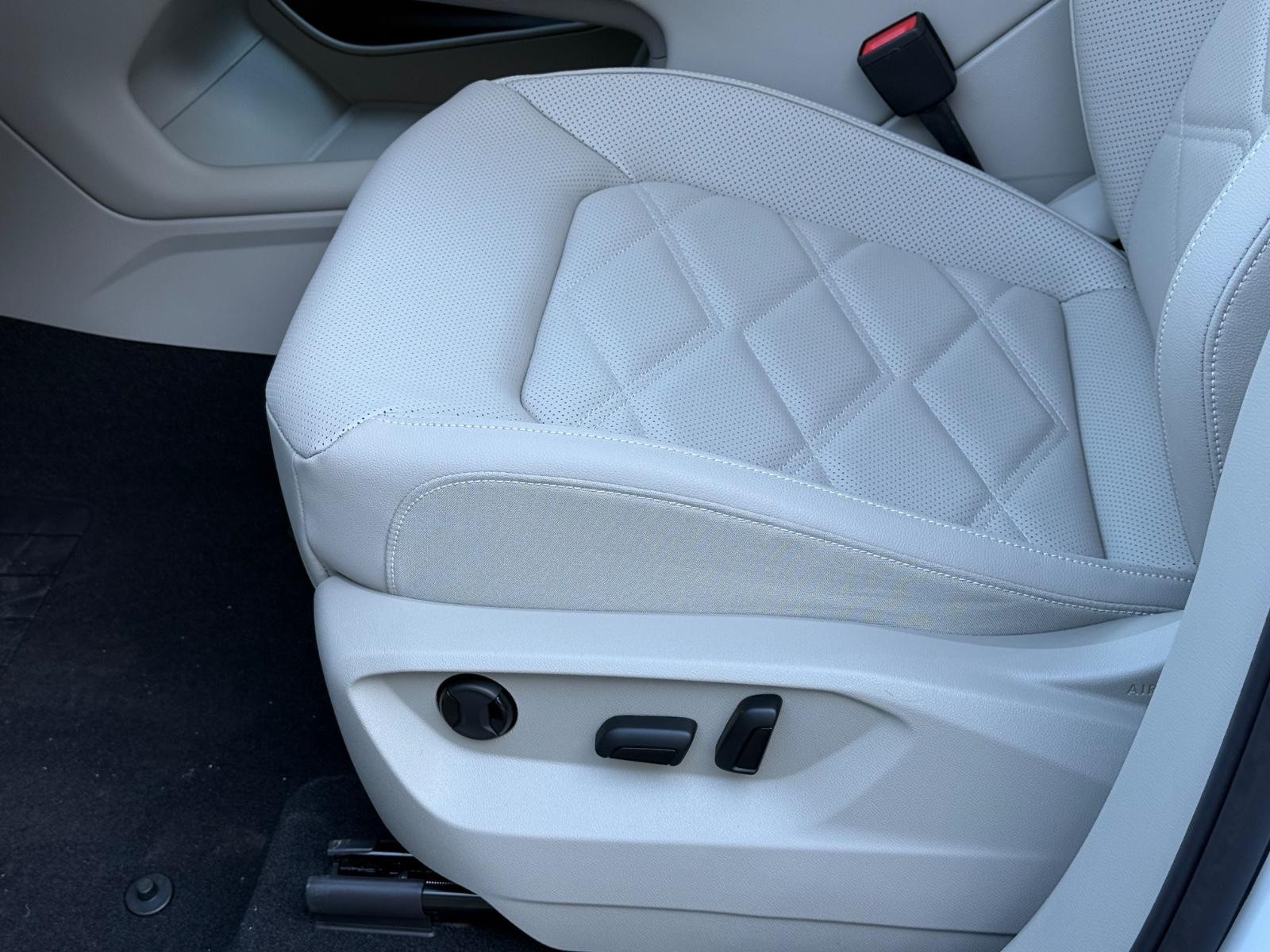 Volkswagen Atlas Vehicle Image 17