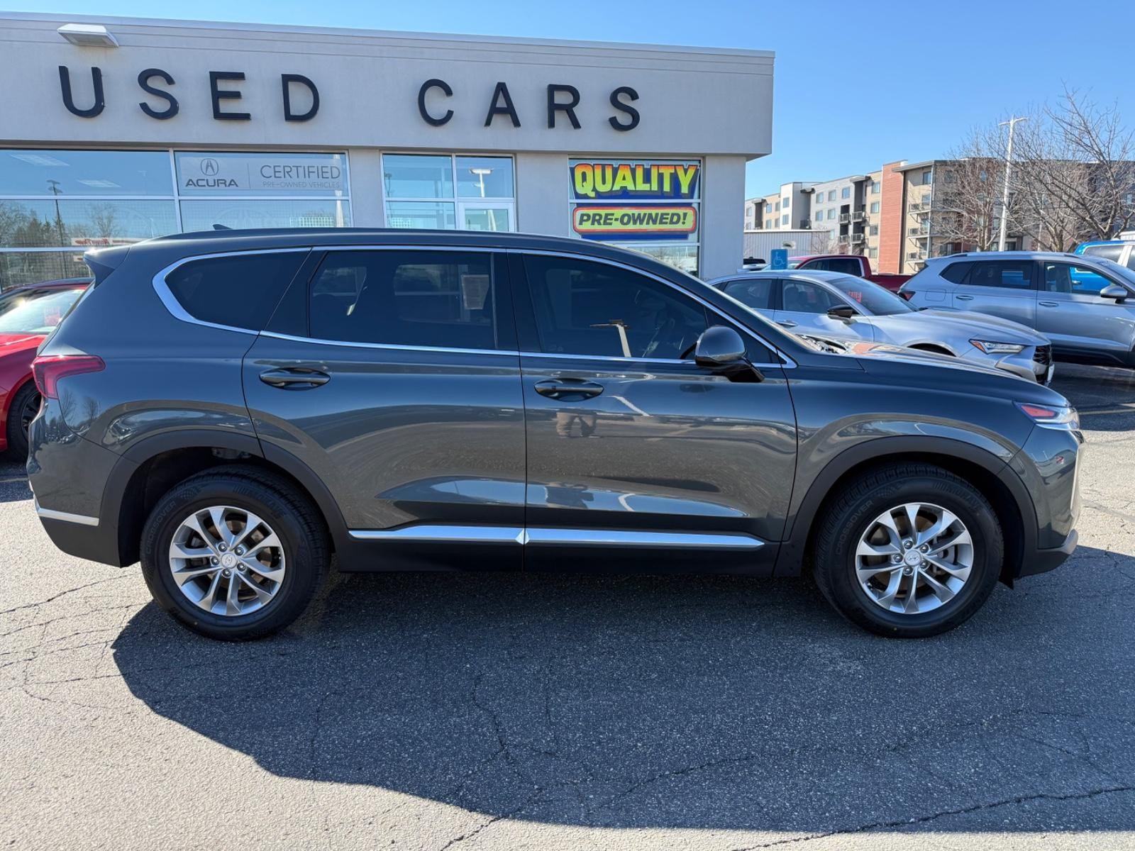 Hyundai Santa Fe Vehicle Image 02