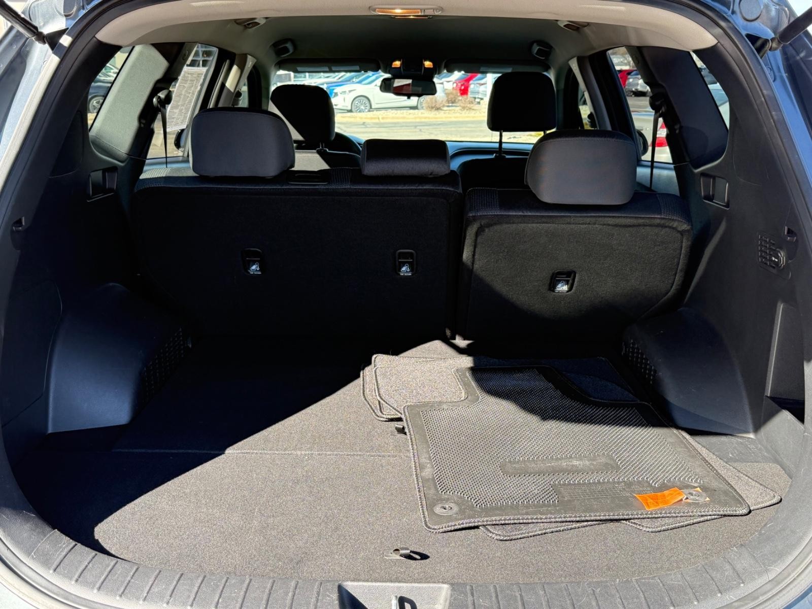 Hyundai Santa Fe Vehicle Image 05