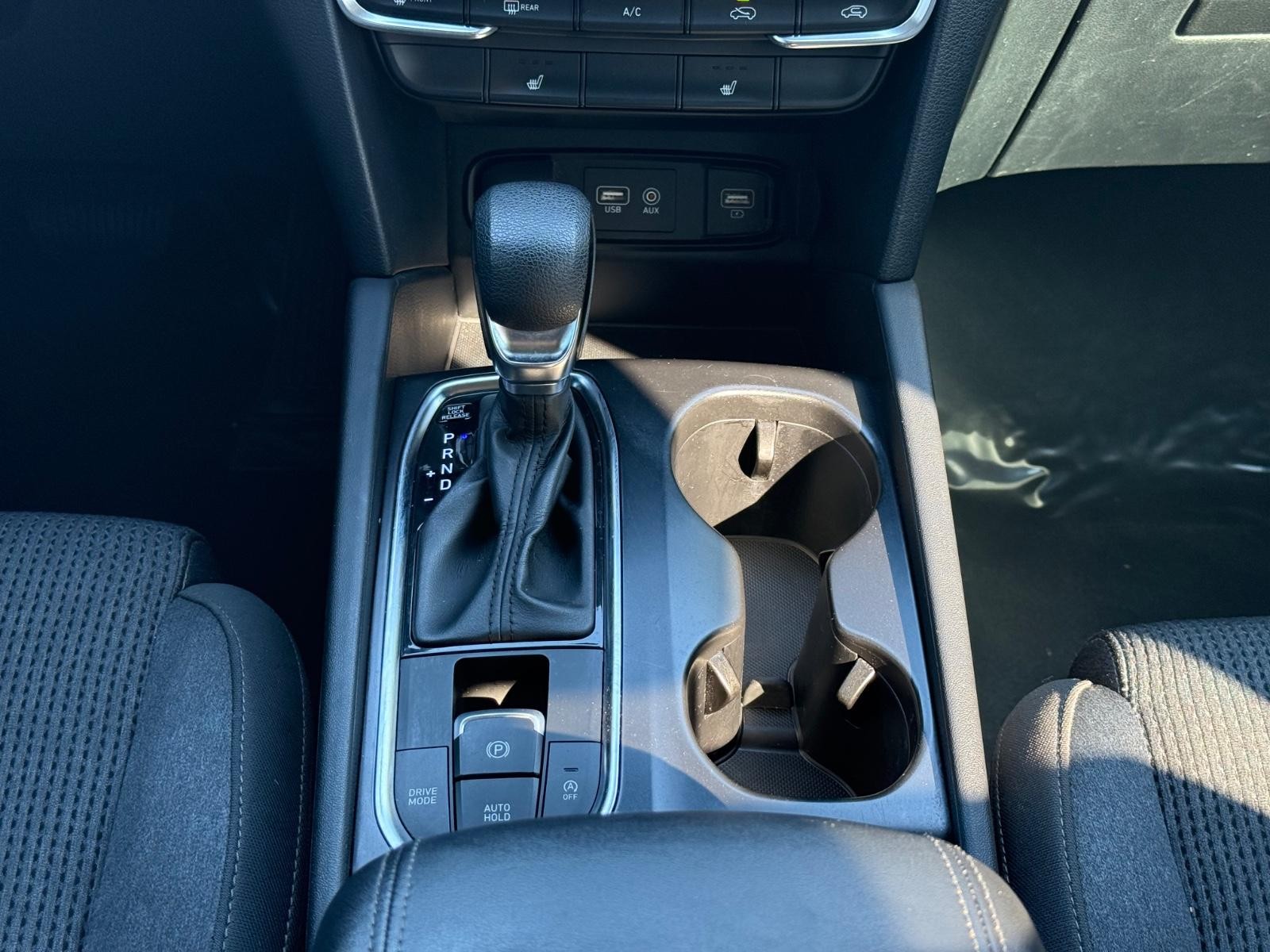 Hyundai Santa Fe Vehicle Image 13