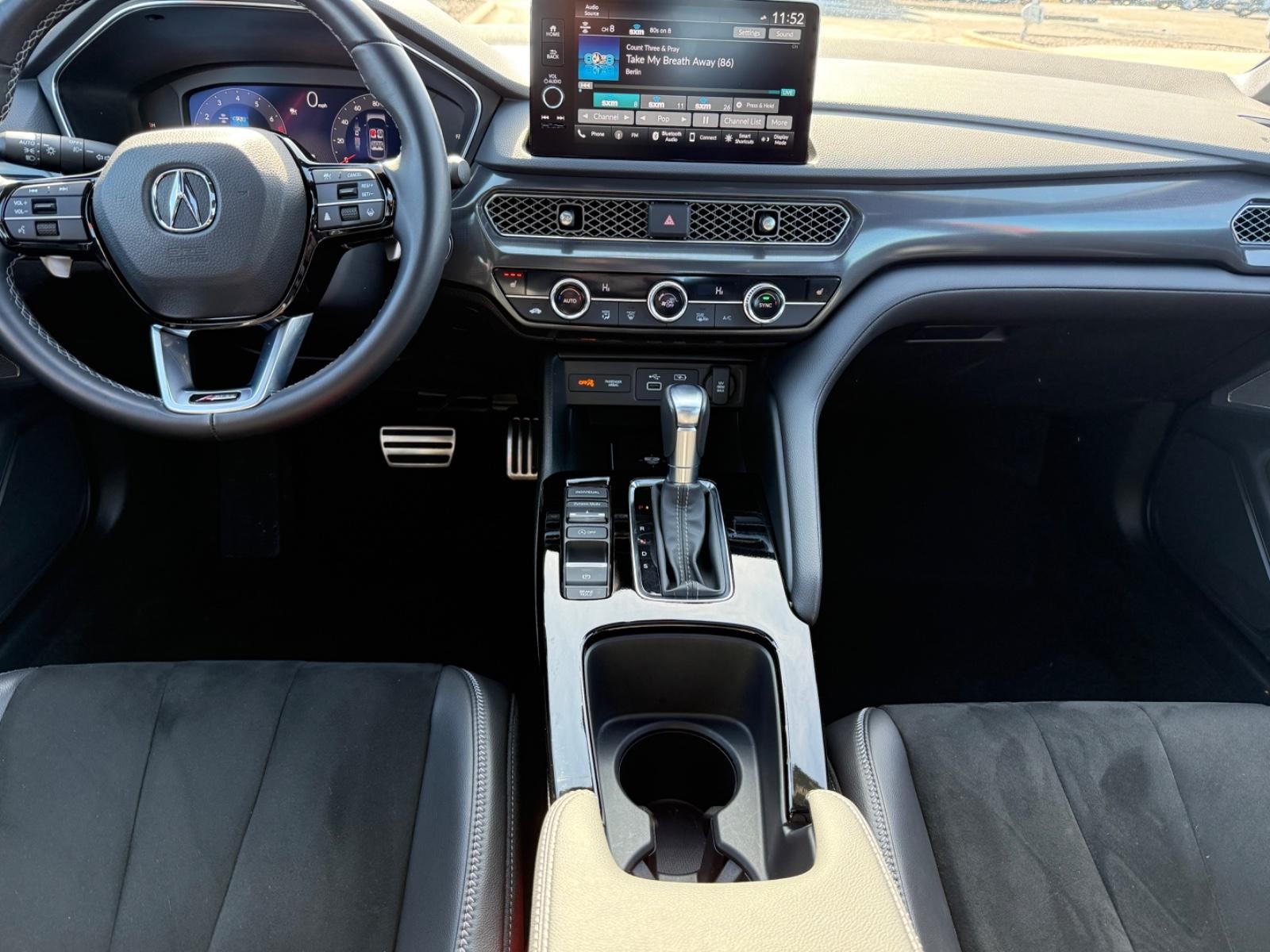 Acura Integra Vehicle Image 11