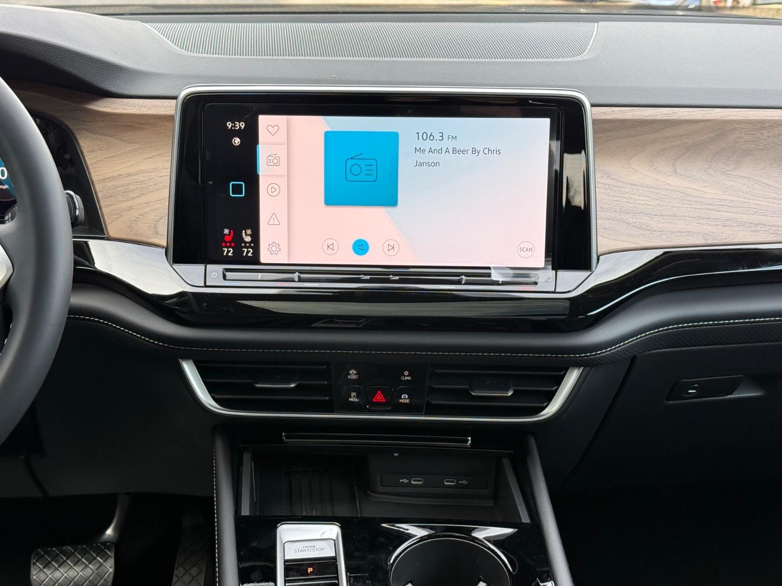 Volkswagen Atlas Vehicle Image 08