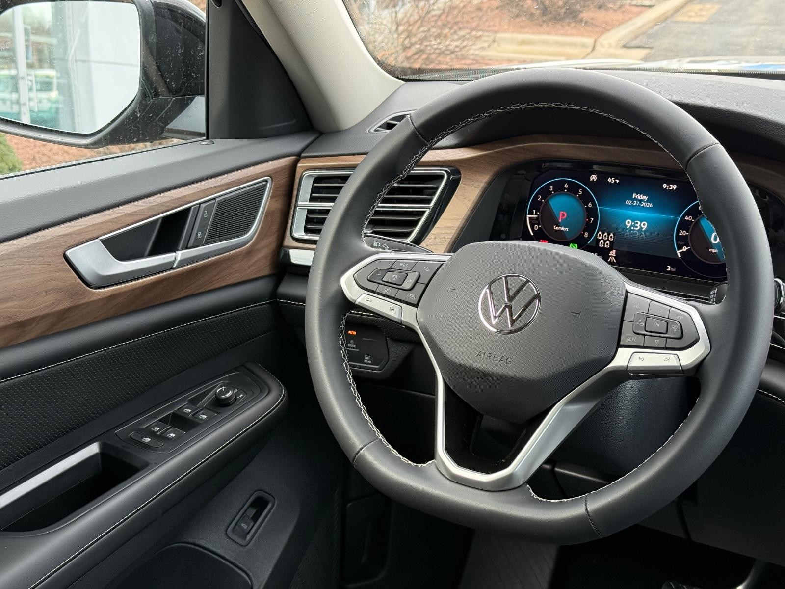 Volkswagen Atlas Vehicle Image 10