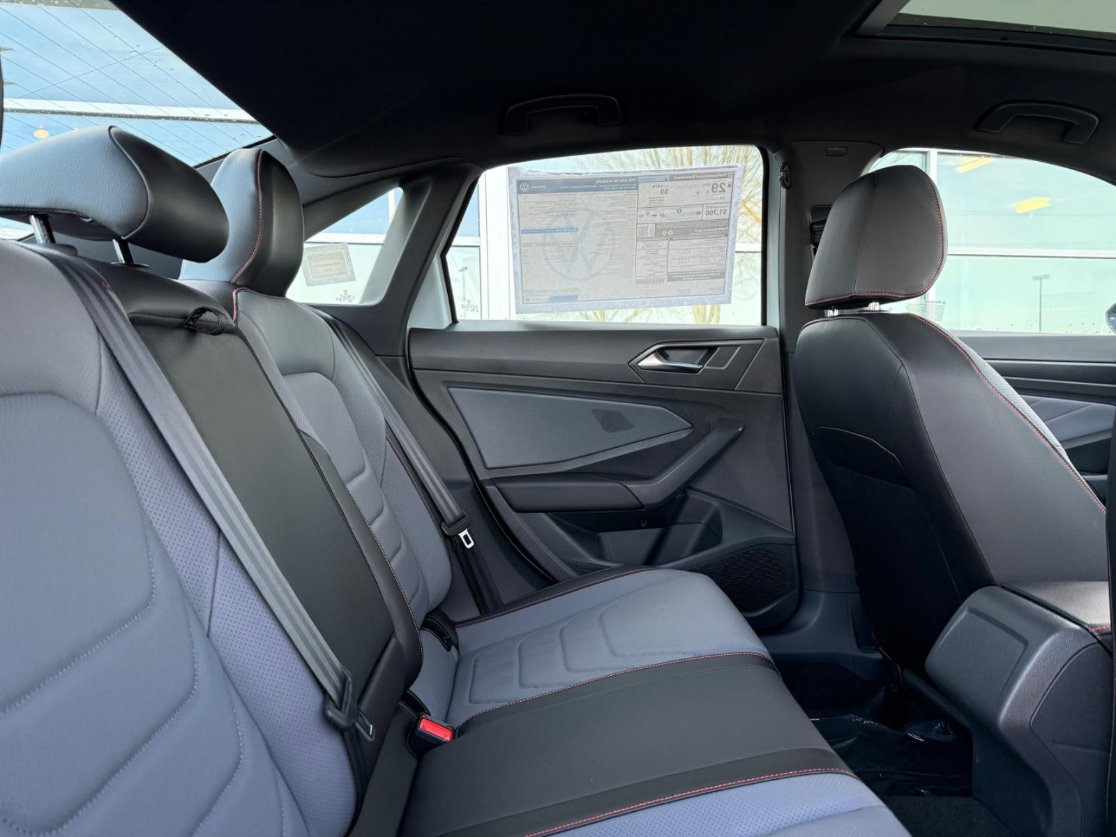 Volkswagen Jetta GLI Vehicle Image 05