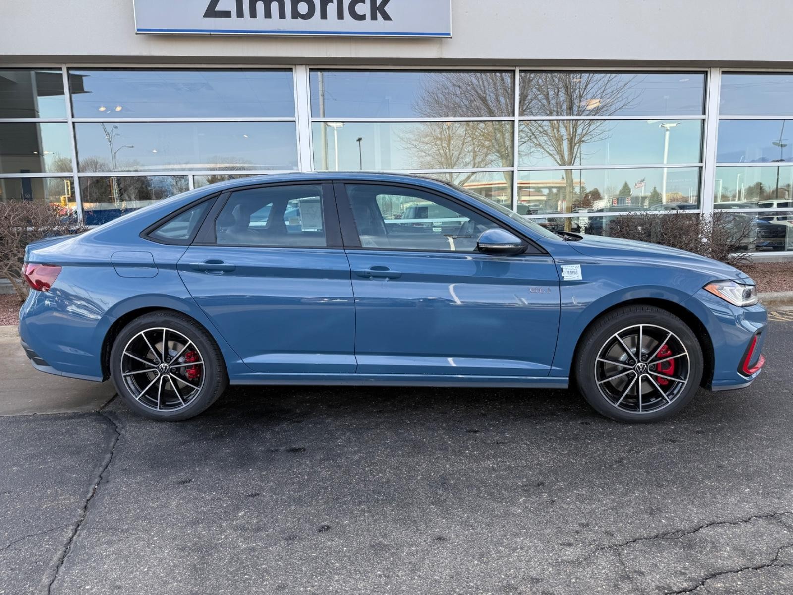 Volkswagen Jetta GLI Vehicle Image 02