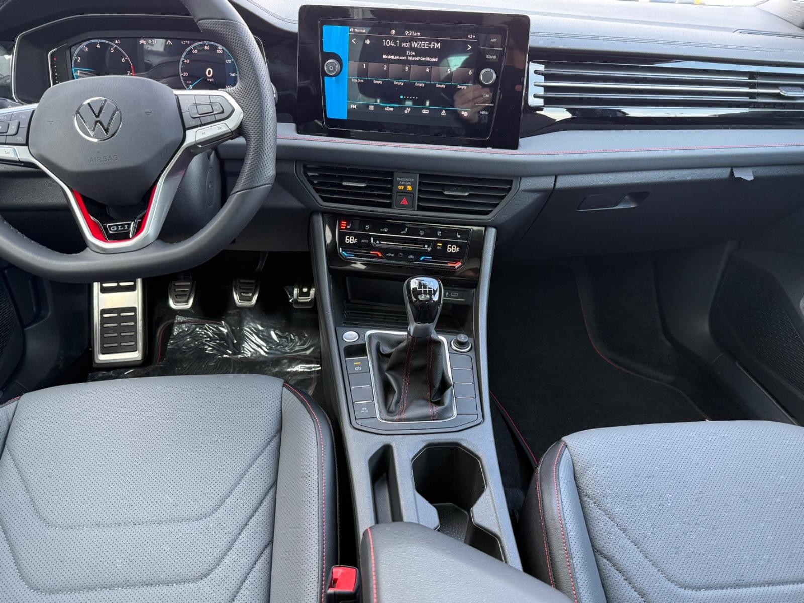 Volkswagen Jetta GLI Vehicle Image 06