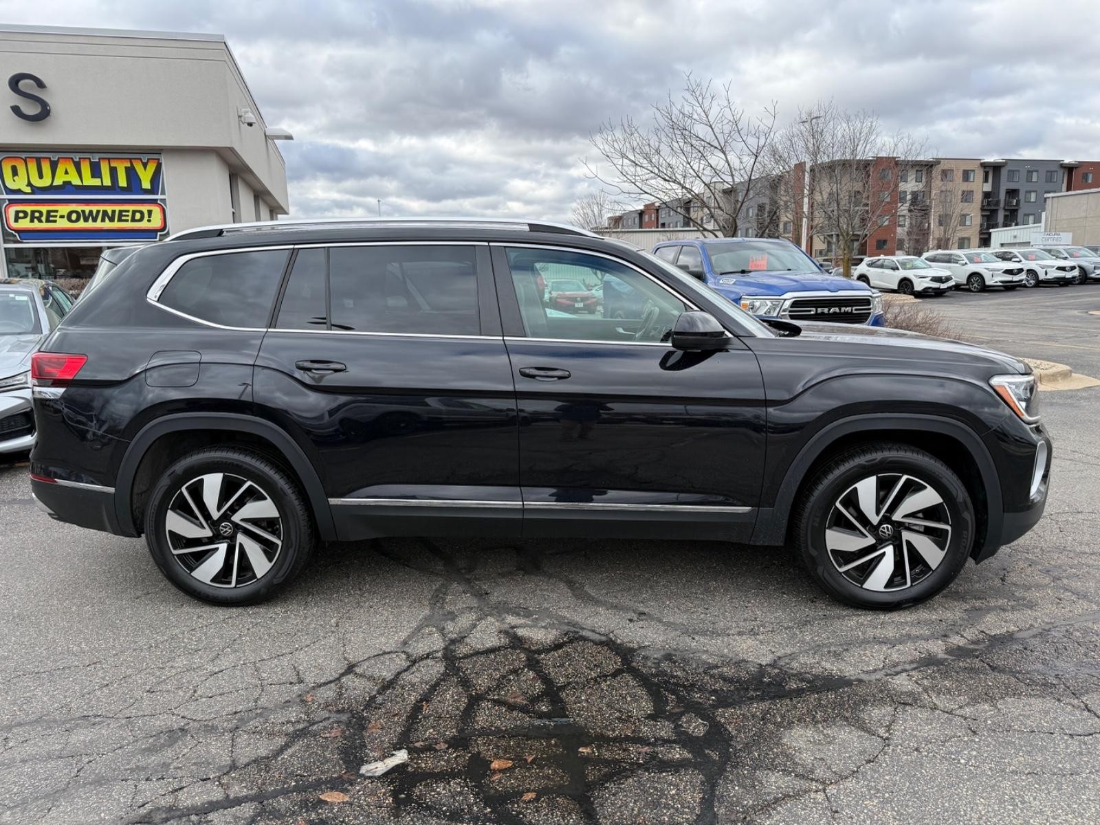Volkswagen Atlas Vehicle Image 02
