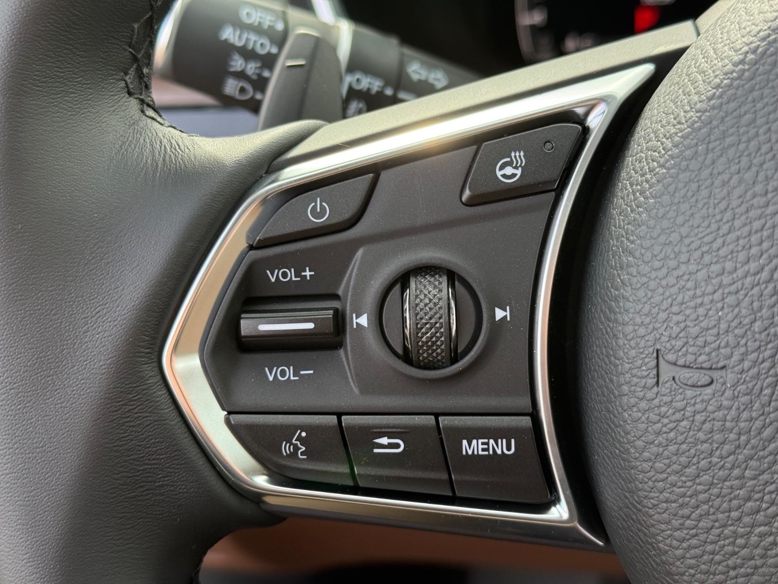 Acura MDX Vehicle Image 12