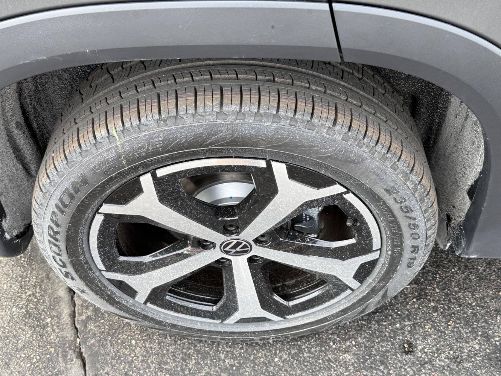 Volkswagen Tiguan Vehicle Image 04