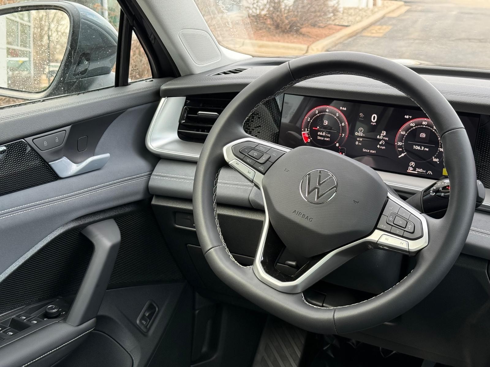 Volkswagen Tiguan Vehicle Image 08