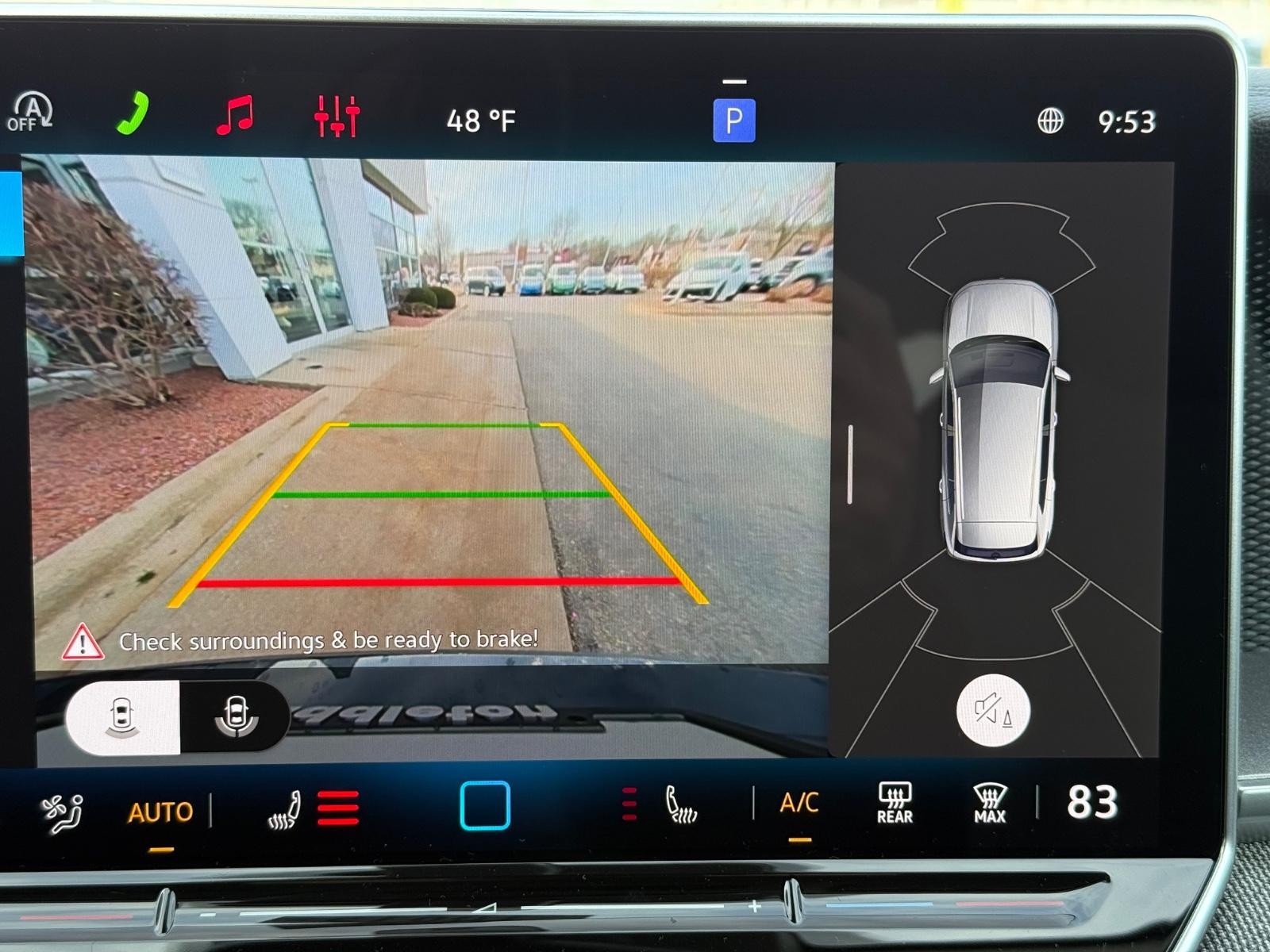 Volkswagen Tiguan Vehicle Image 13