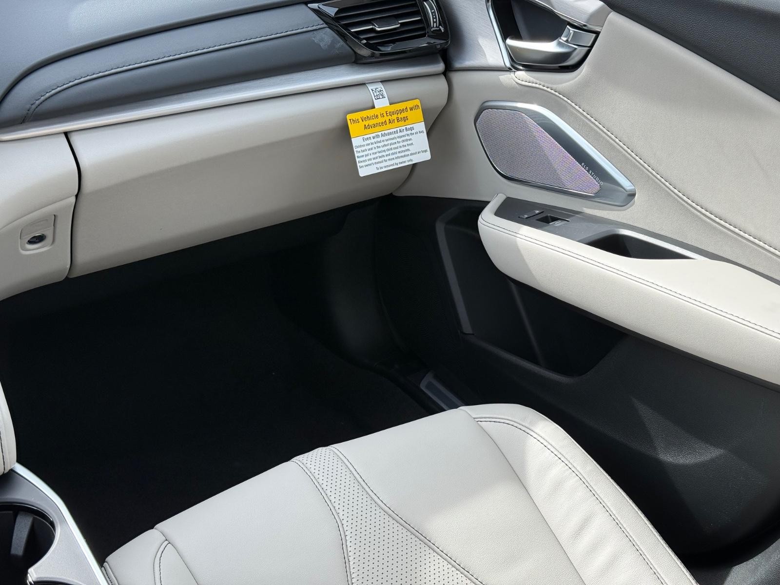 Acura RDX Vehicle Image 10