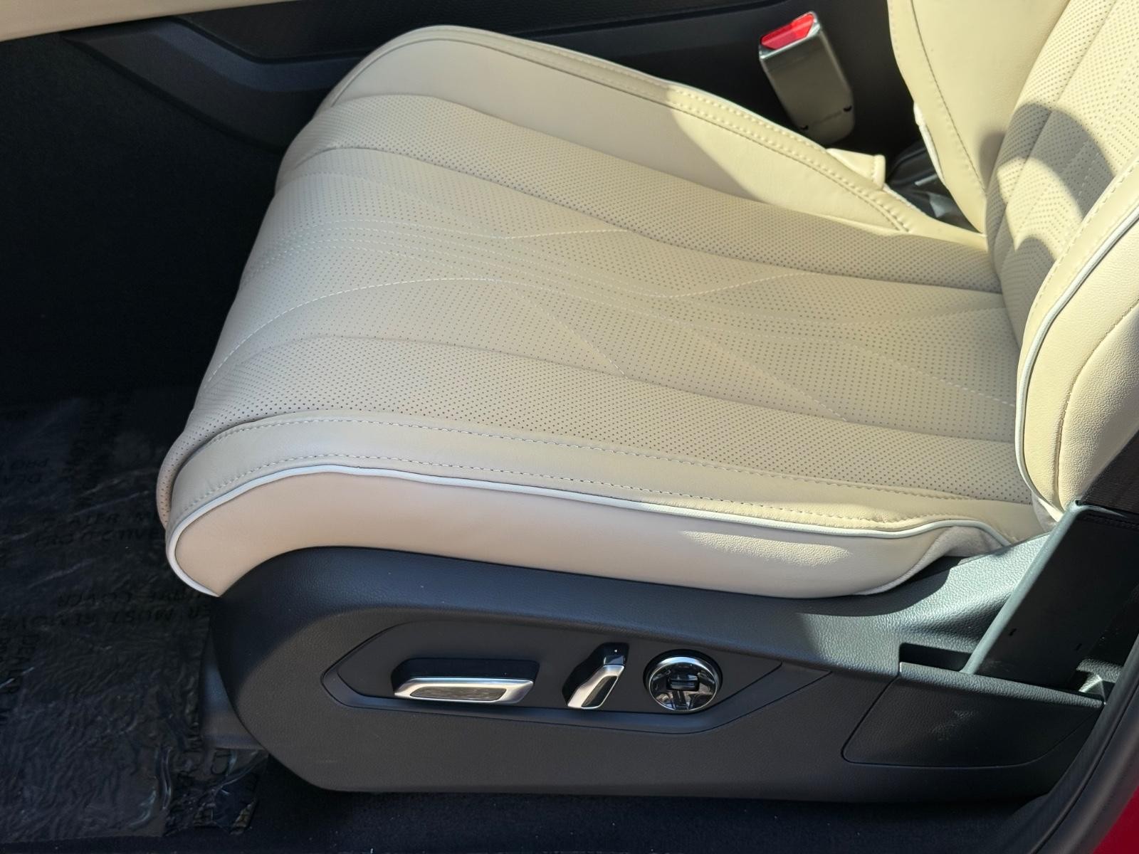 Acura MDX Vehicle Image 17