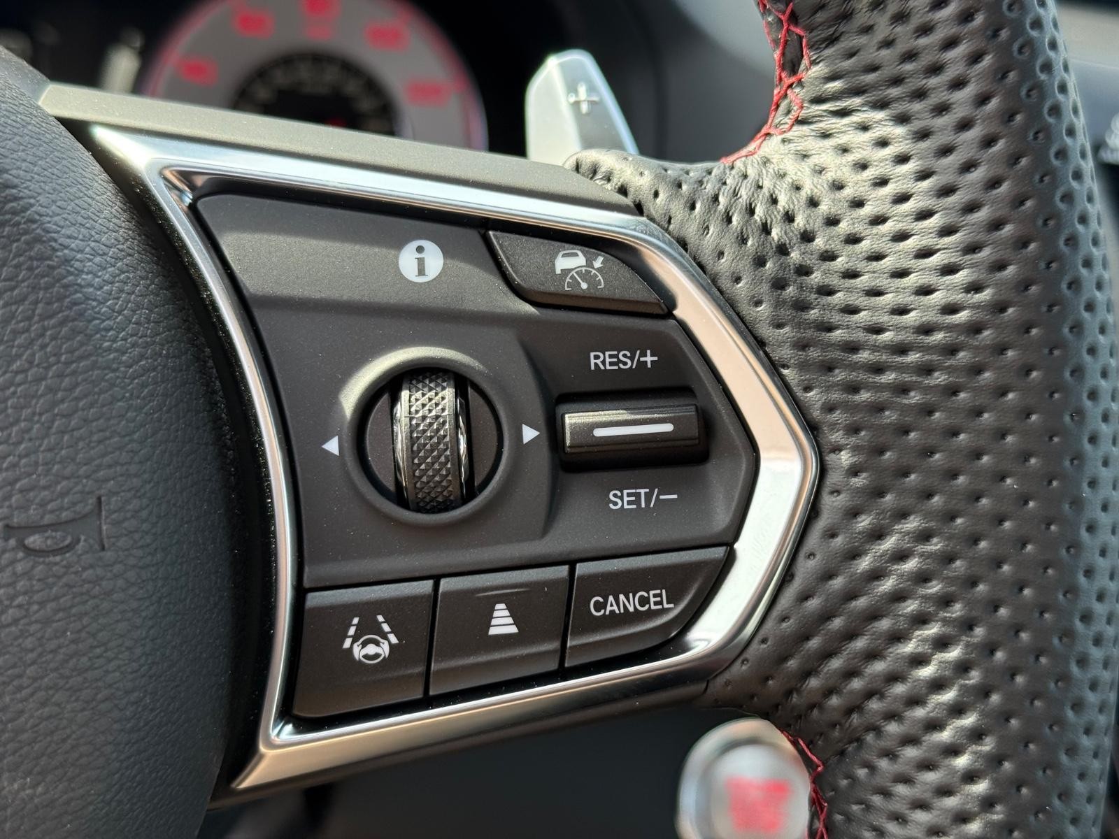 Acura RDX Vehicle Image 13