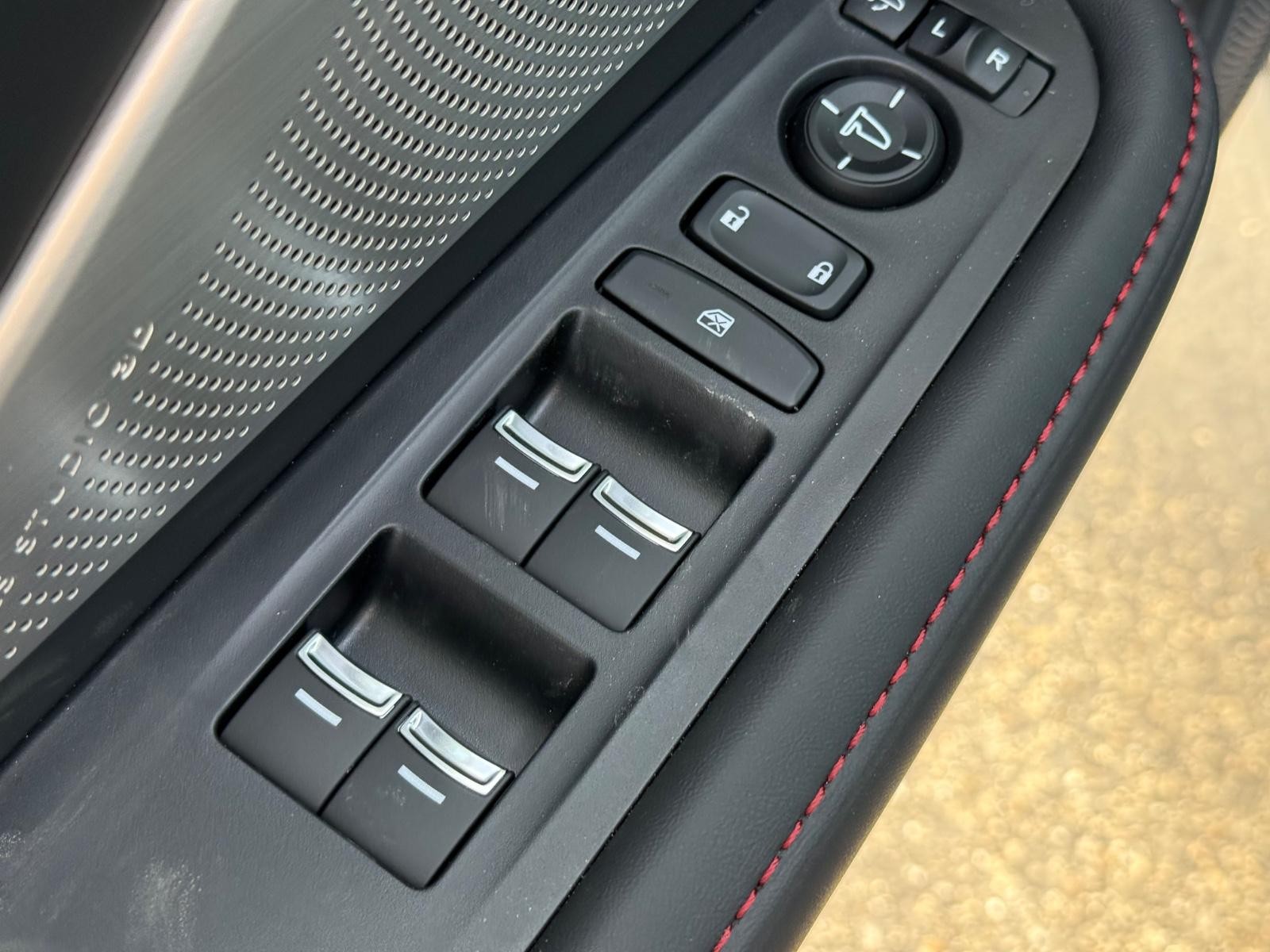 Acura RDX Vehicle Image 16