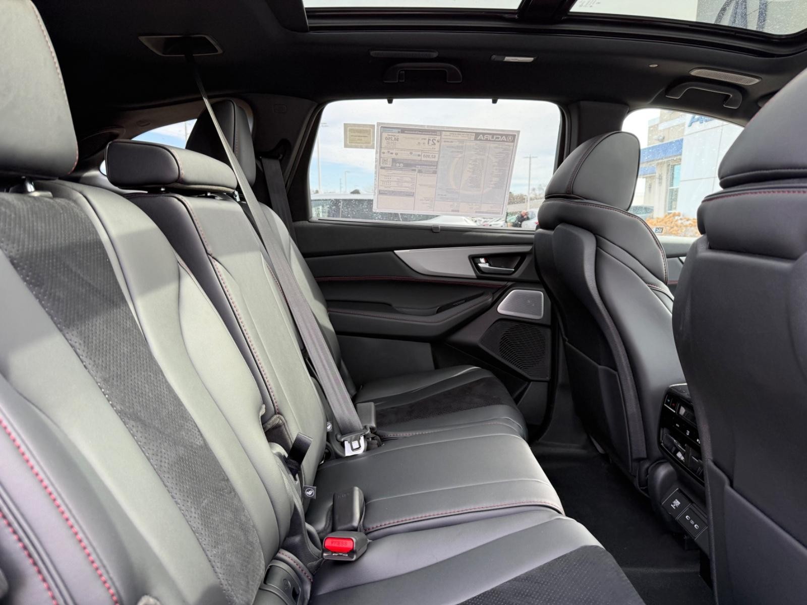 Acura MDX Vehicle Image 05