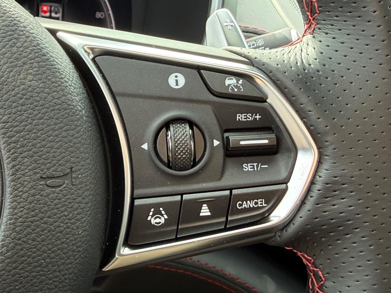 Acura MDX Vehicle Image 13