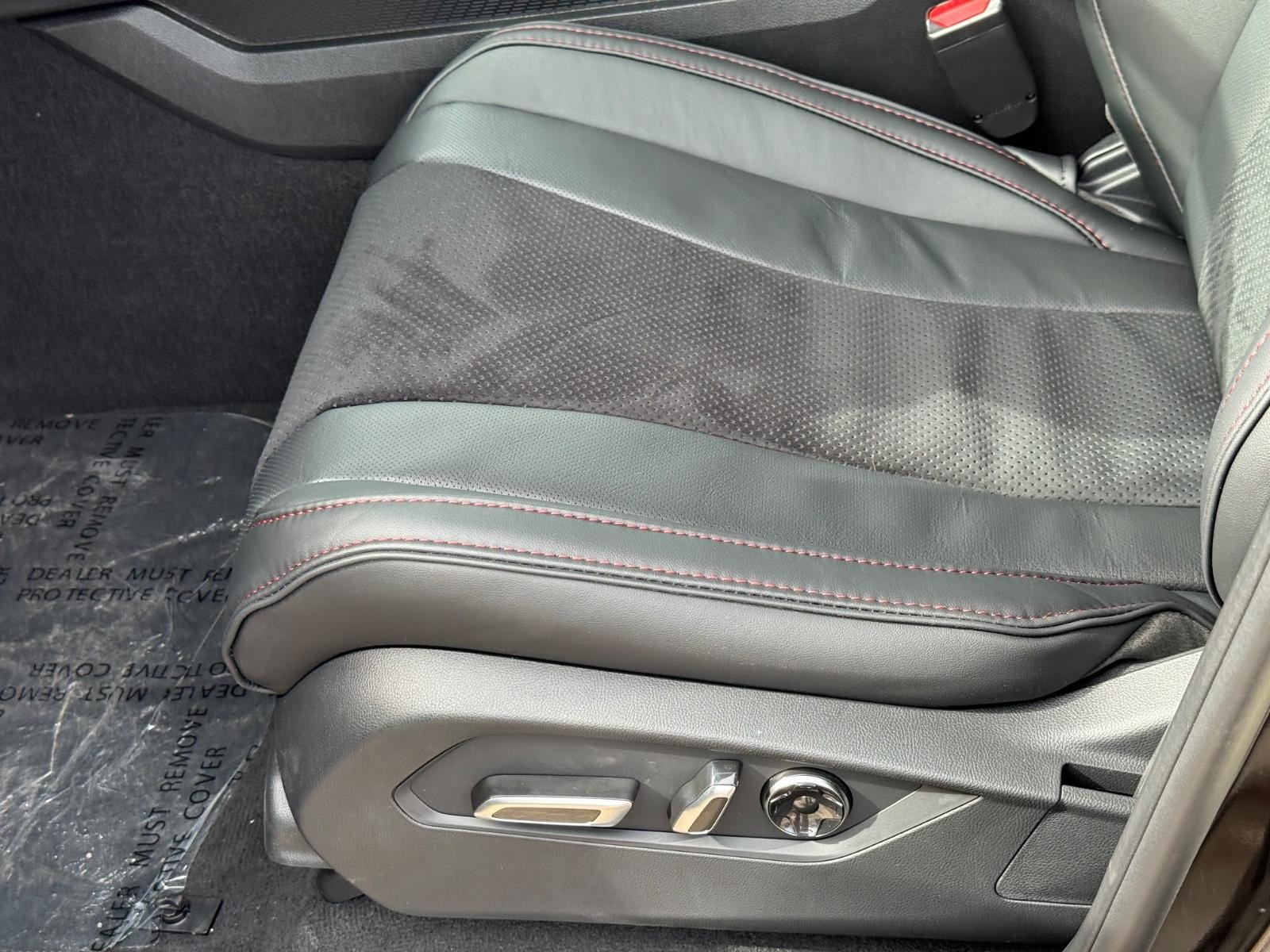 Acura MDX Vehicle Image 17