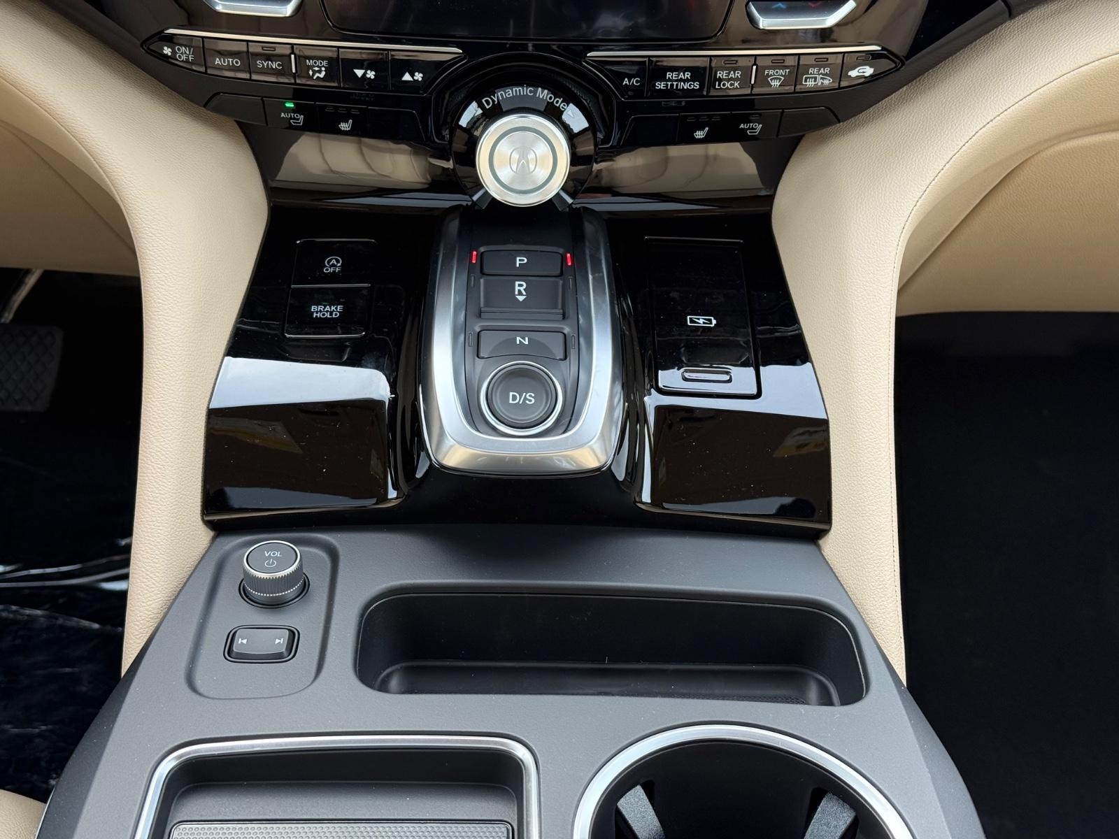 Acura MDX Vehicle Image 08