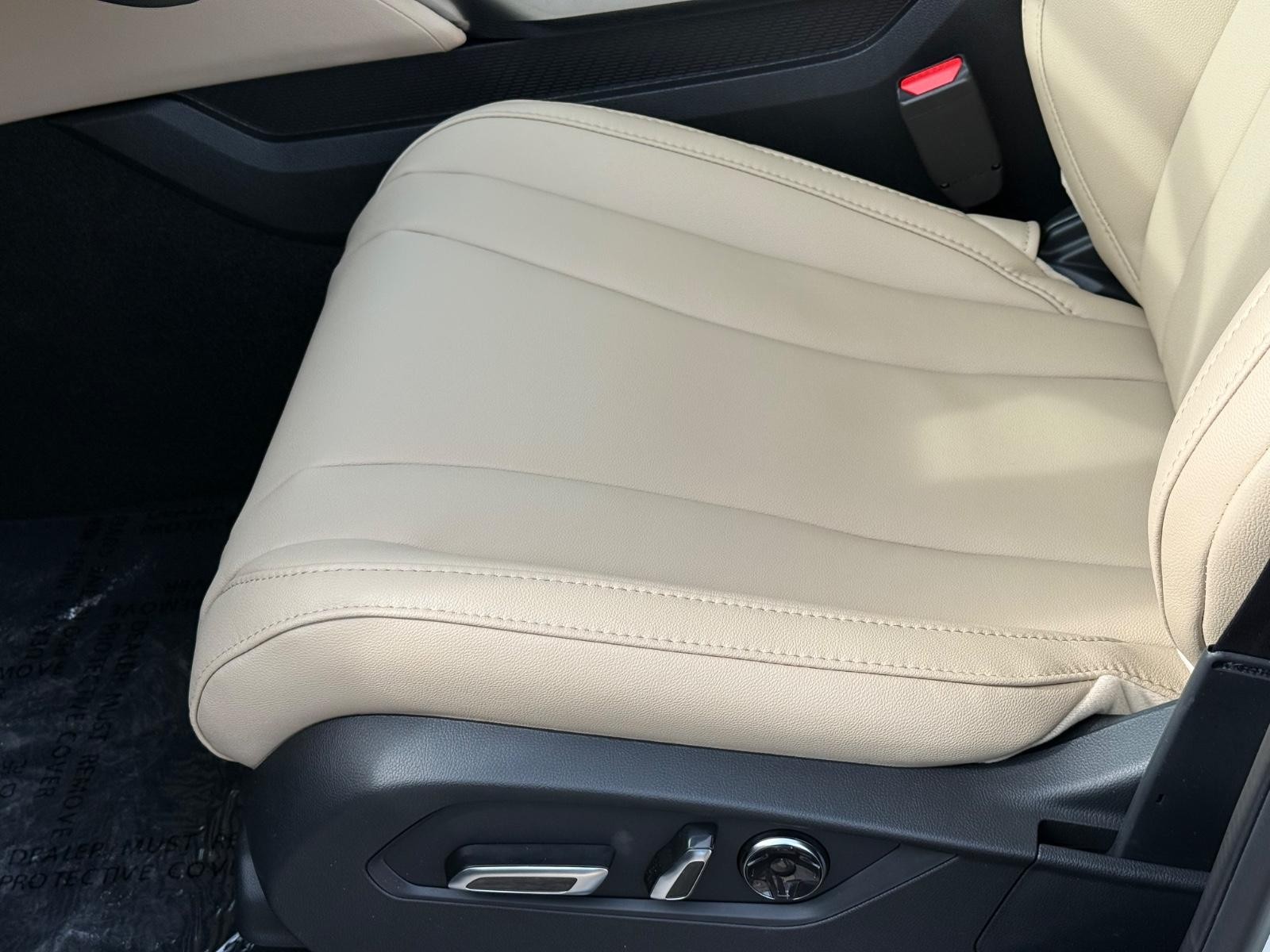 Acura MDX Vehicle Image 17