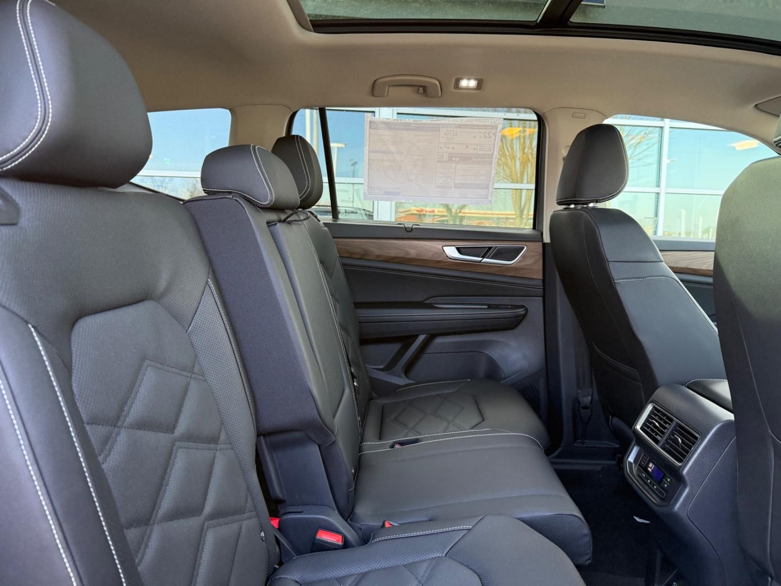 Volkswagen Atlas Vehicle Image 05