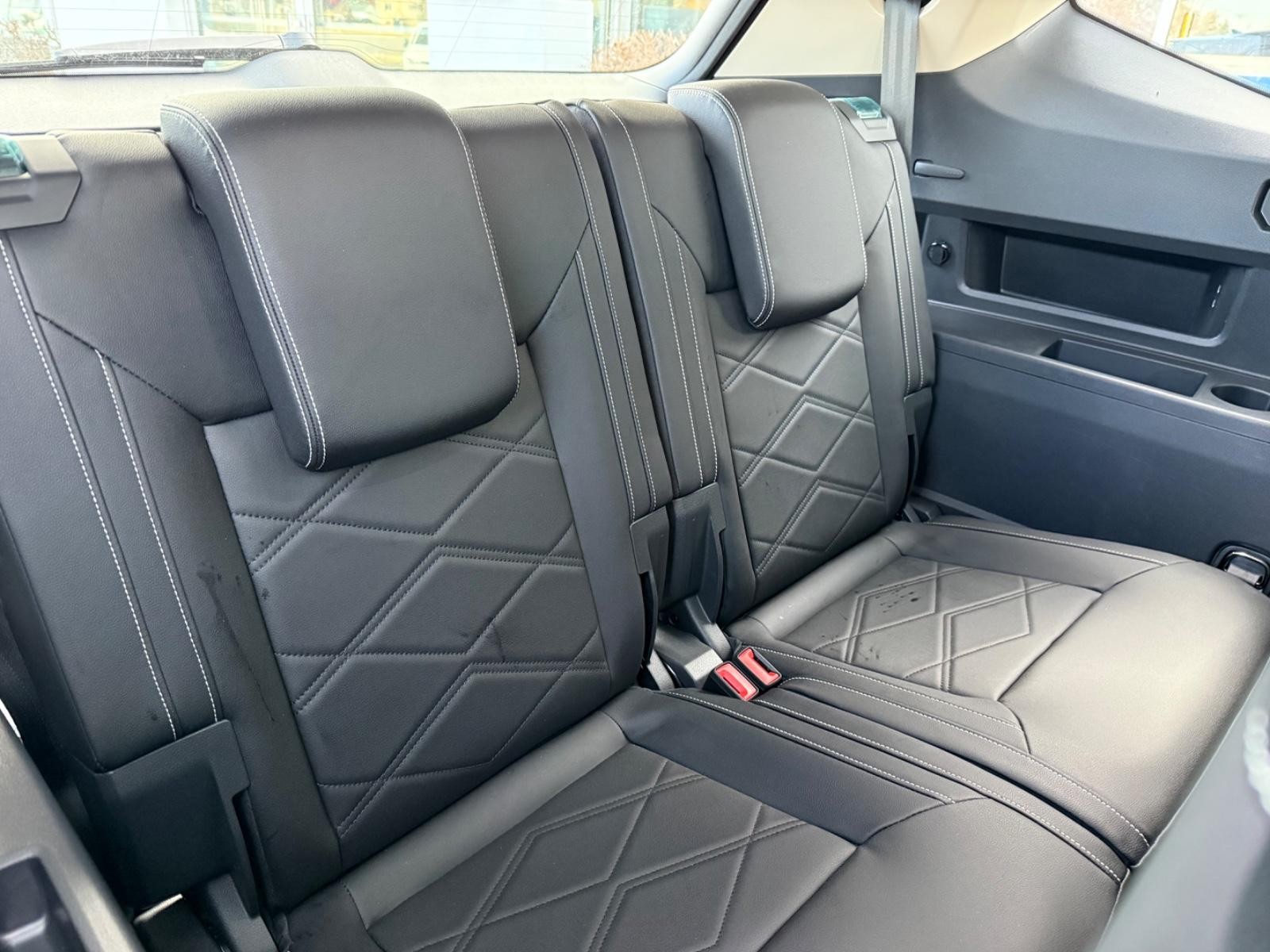 Volkswagen Atlas Vehicle Image 04